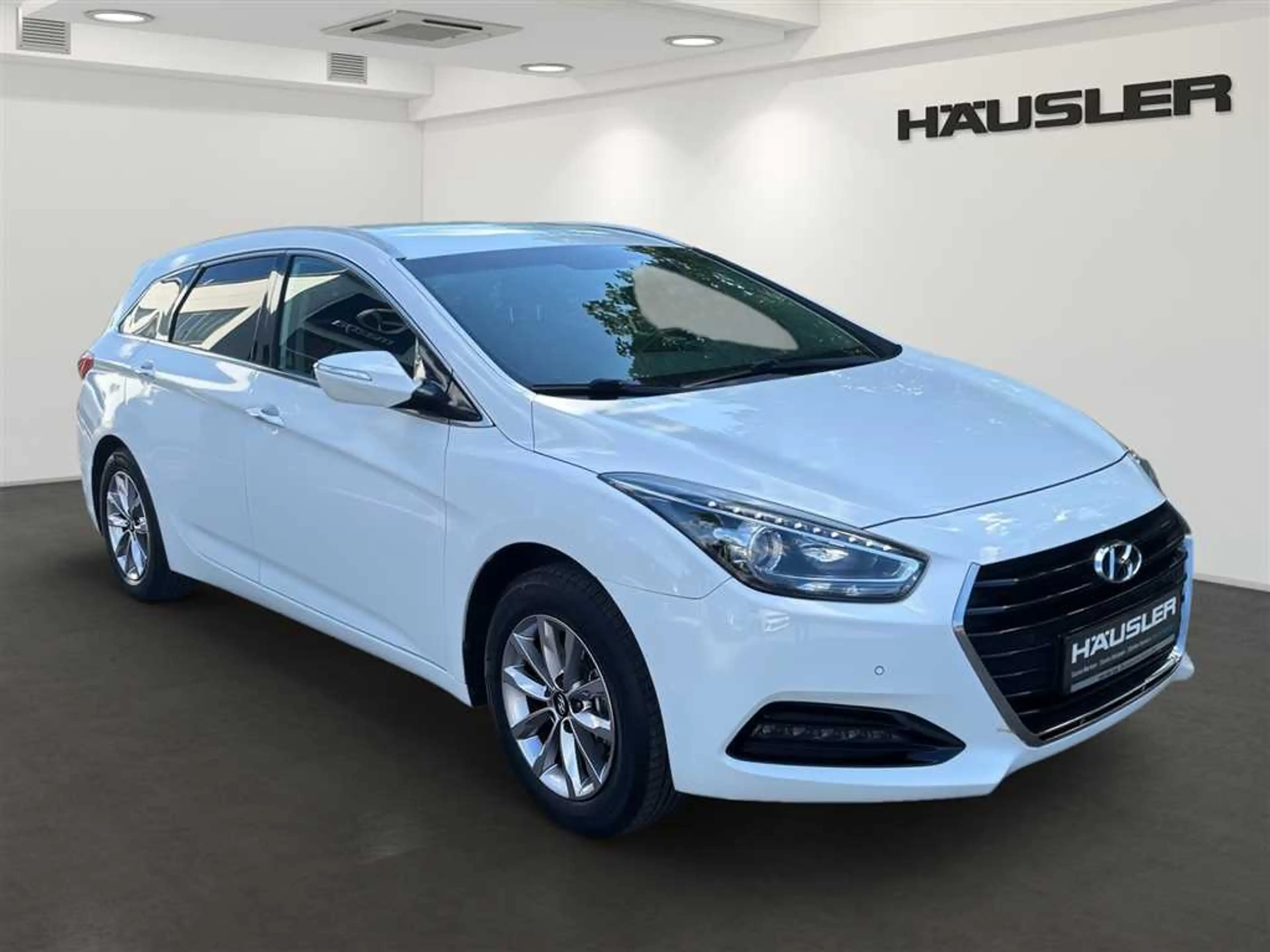 Hyundai i40 2.0 GDI Trend Klima, Sitzheiz., Lenkradheiz., — photo 2