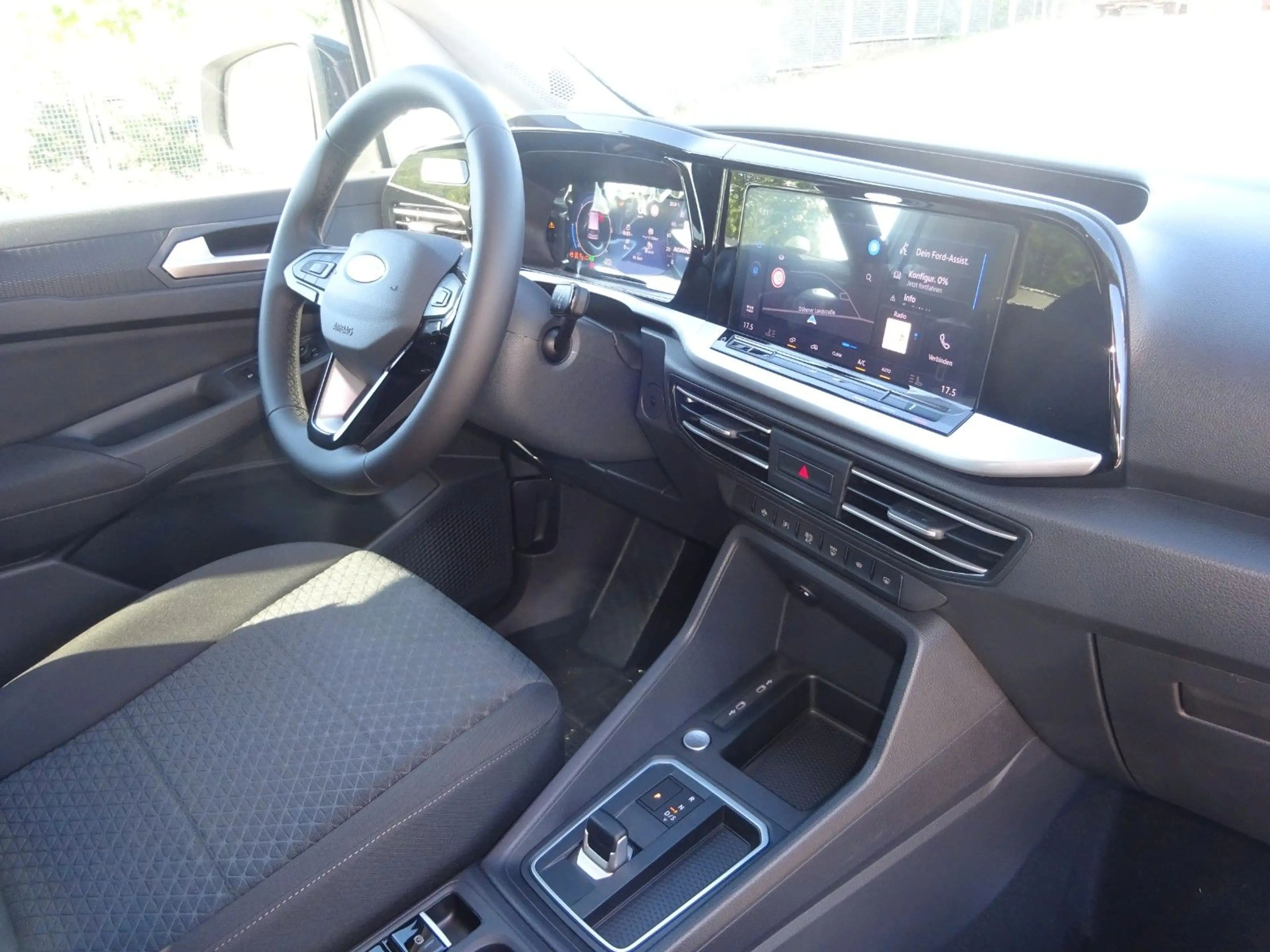 Ford Grand Tourneo Connect Titanium Stndhz Kamera — photo 15