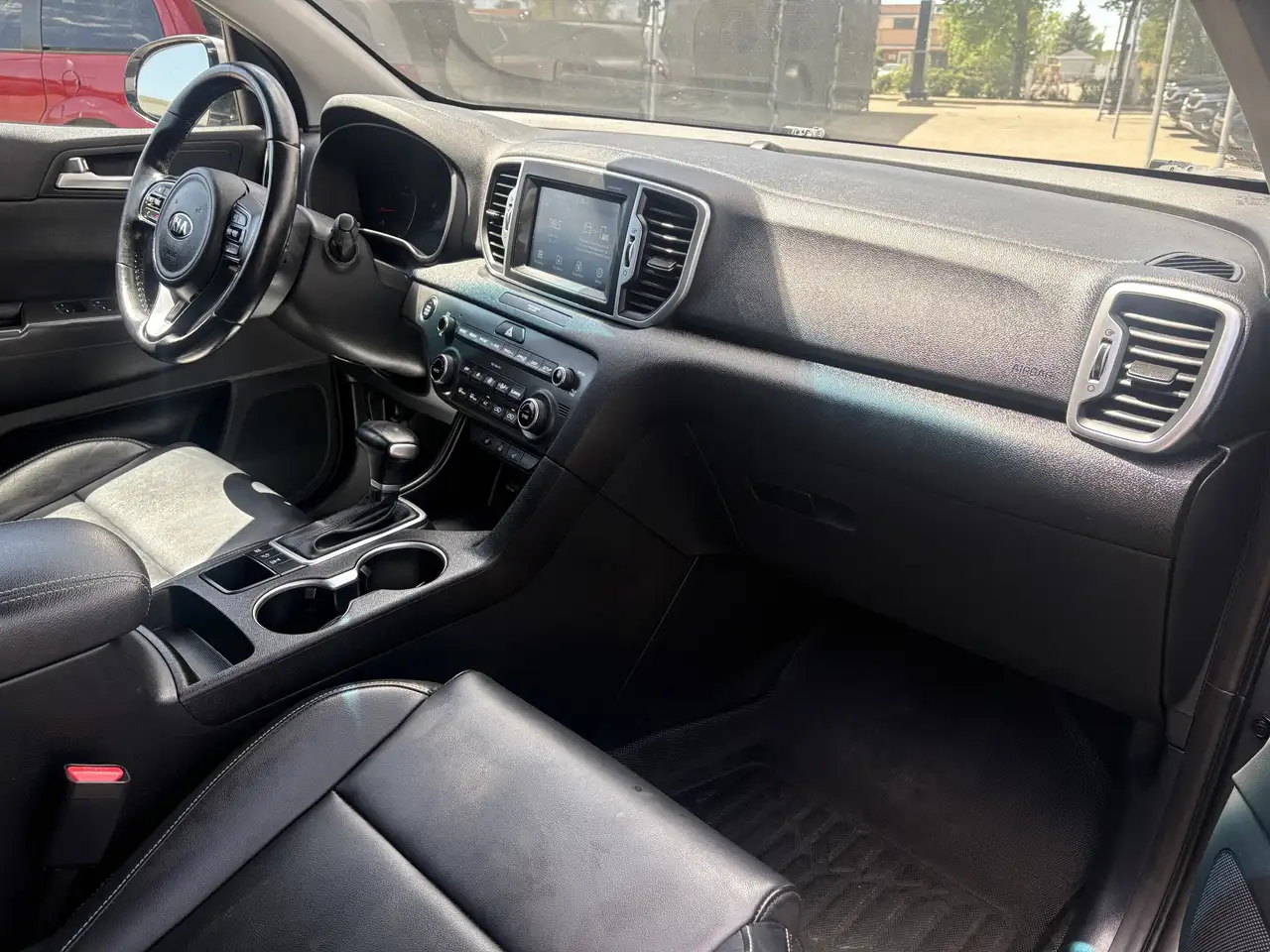 Kia Sportage снимка Kia Sportage