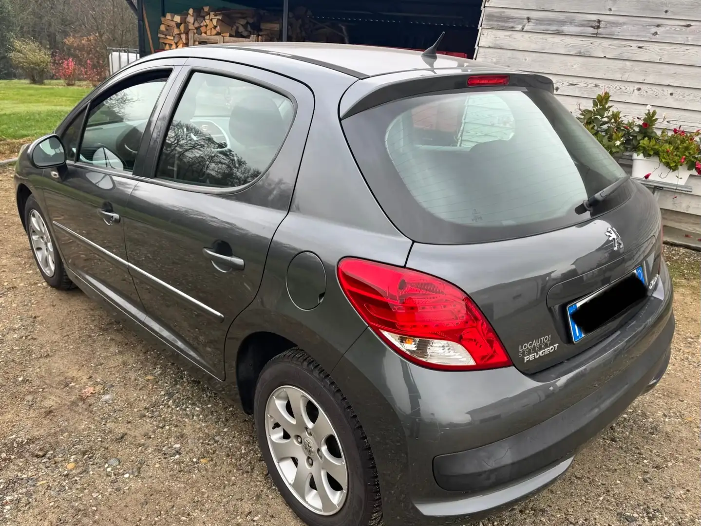 Peugeot 207 207 5p 1.4 hdi 8v Plus 70cv Grigio - 2