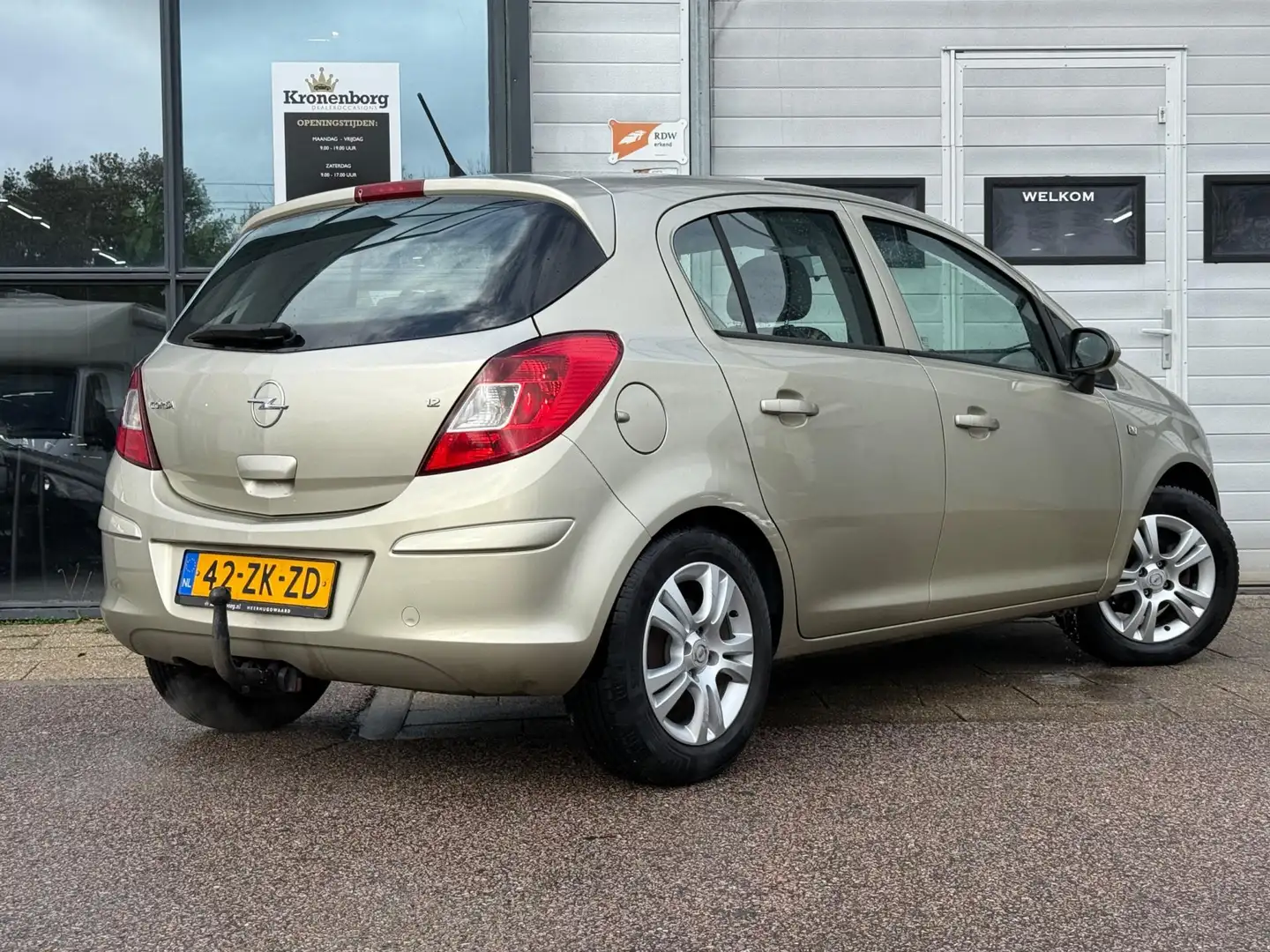 Opel Corsa 1.2-16V Enjoy, Airco, NAP, Beige - 2