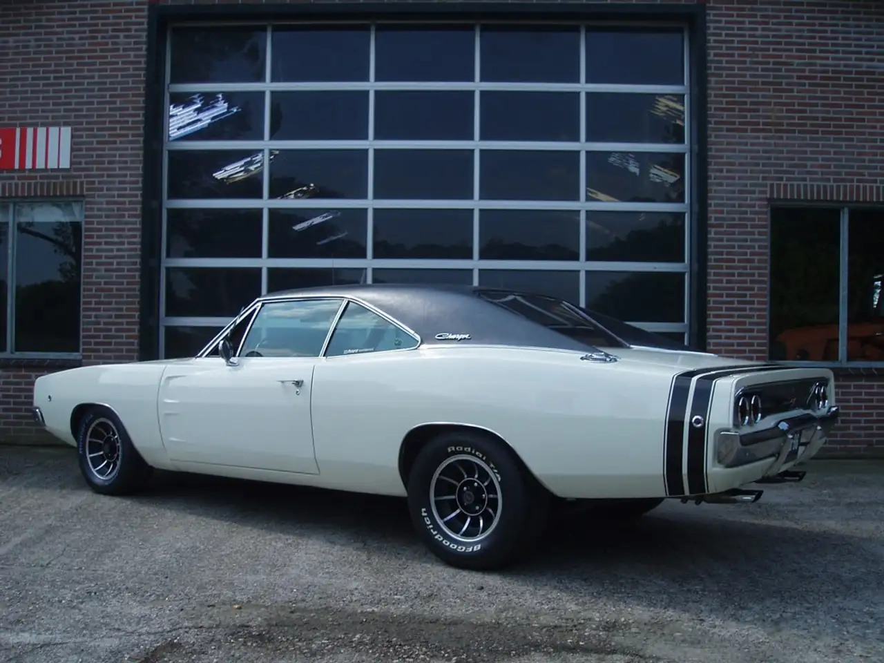 Dodge Charger Big Block Automaat. NL-Kenteken. Vector velgen. Mo, foto 3