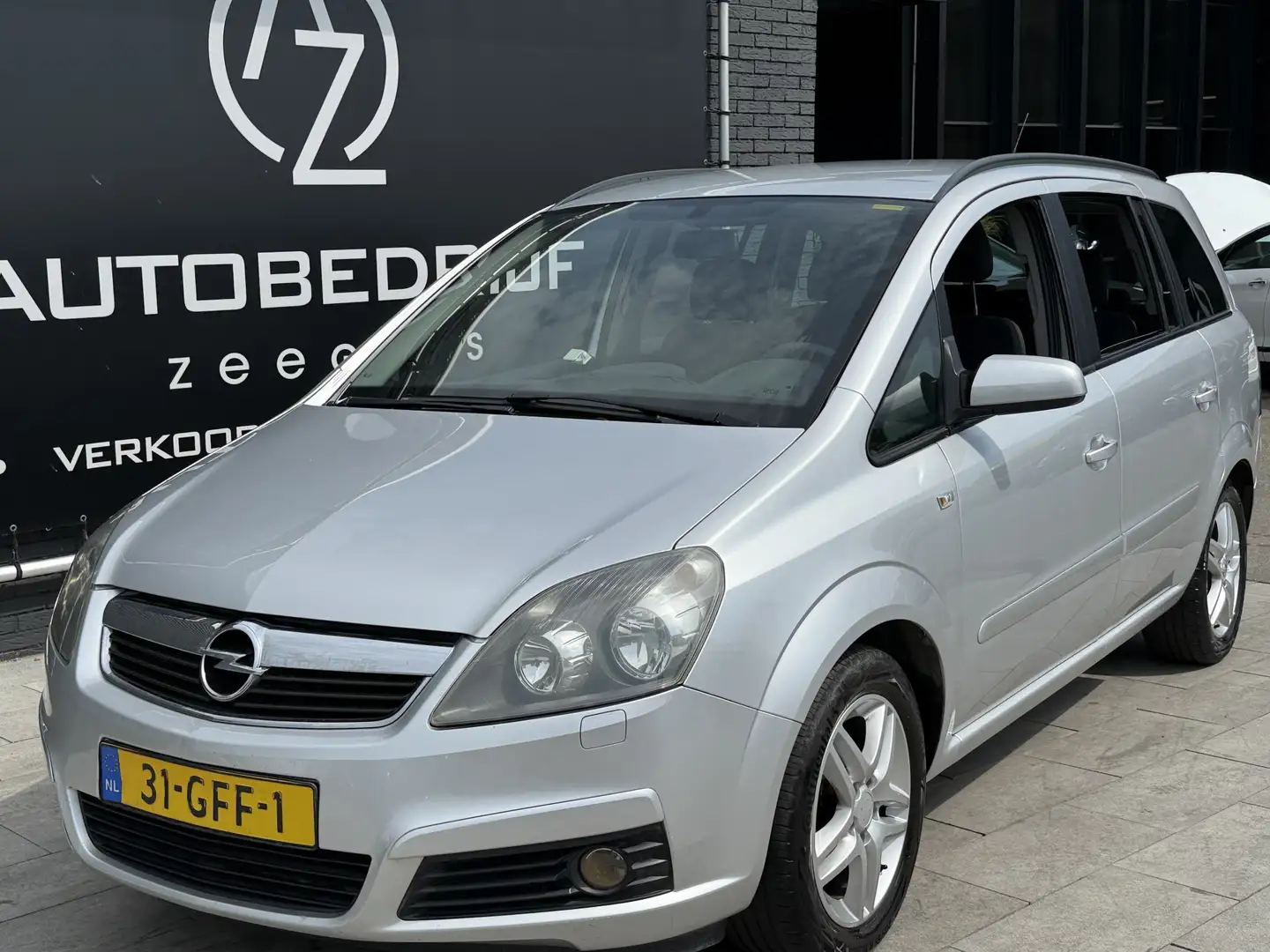 Opel Zafira 1.8 Business 7 persoons * Dealer onderhouden * Gris - 2