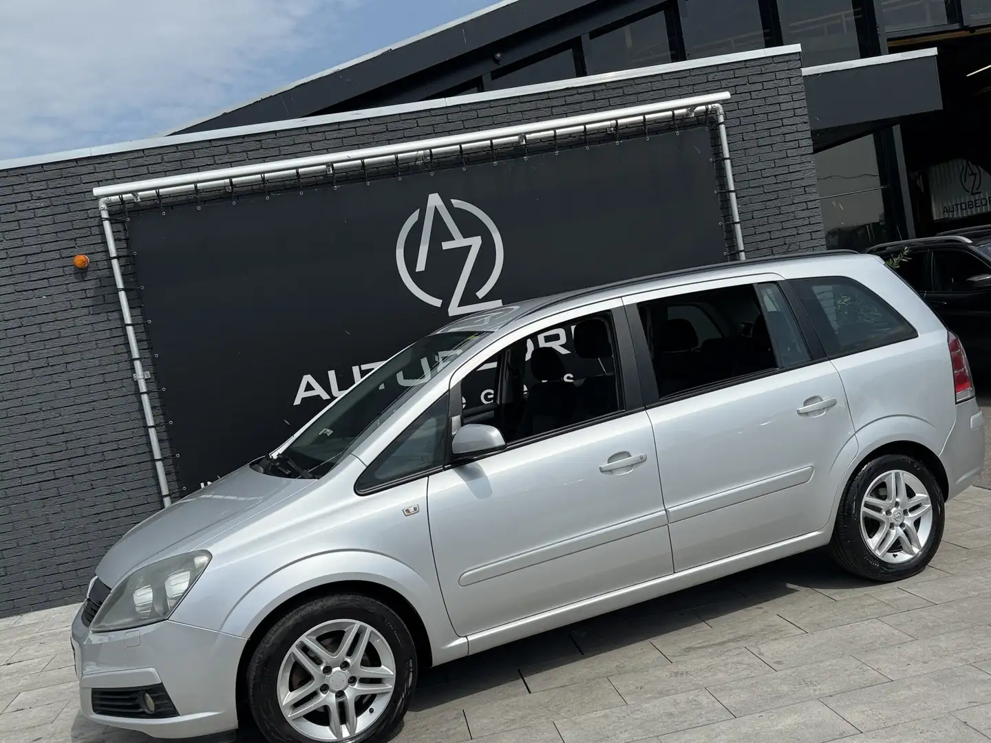 Opel Zafira 1.8 Business 7 persoons * Dealer onderhouden * Gris - 1