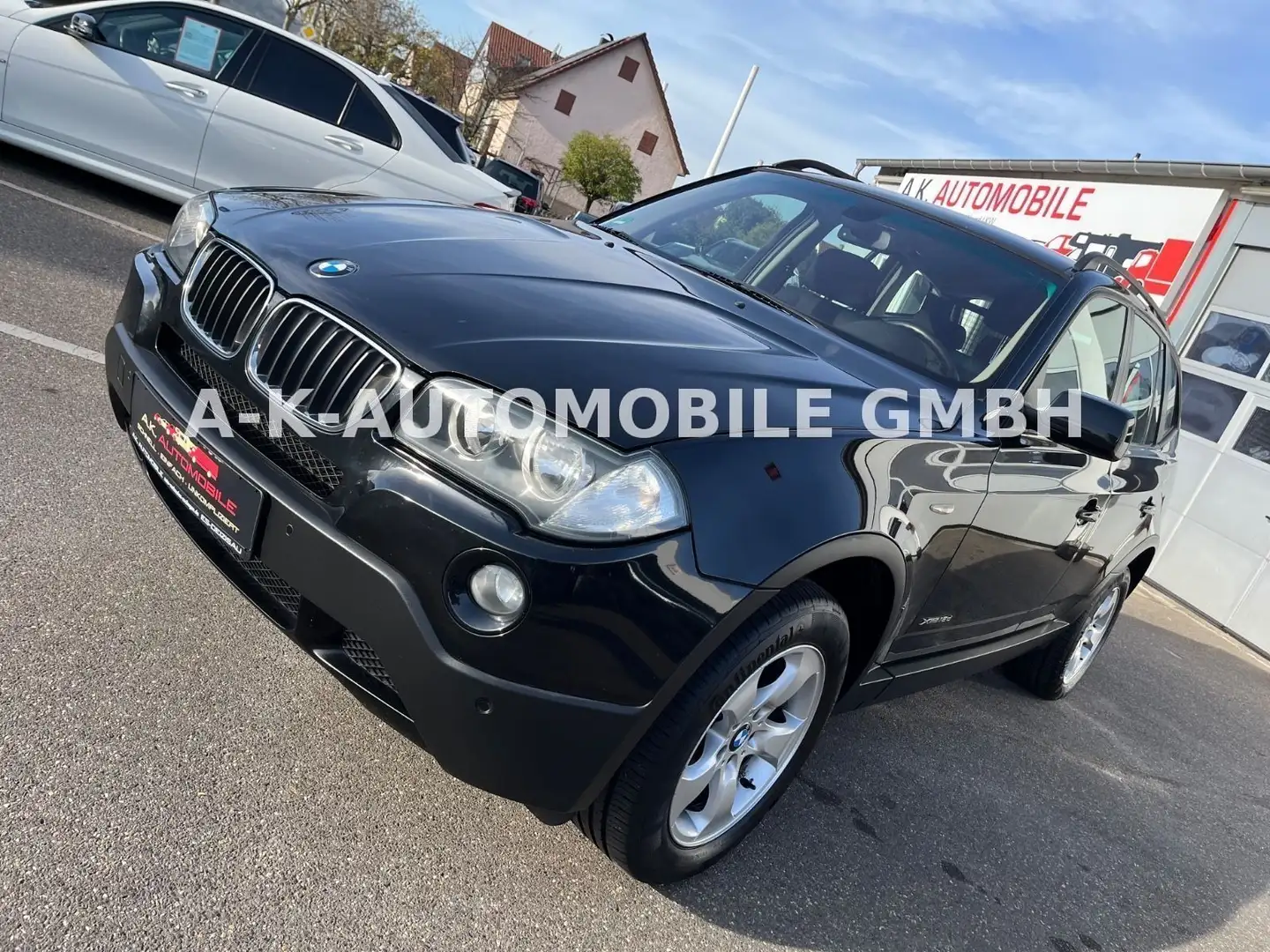 BMW X3 xDrive 18d*KLIMA*SCHECKHEFTGEPFLEGT* Schwarz - 1