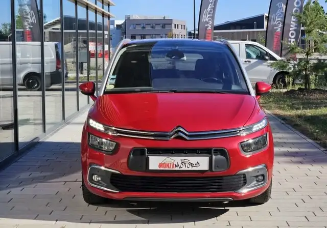 Citroen C4 Picasso view 2