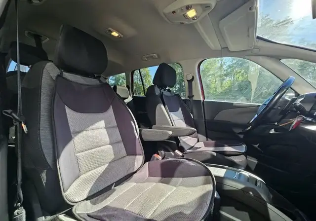 Citroen C4 Picasso view 13