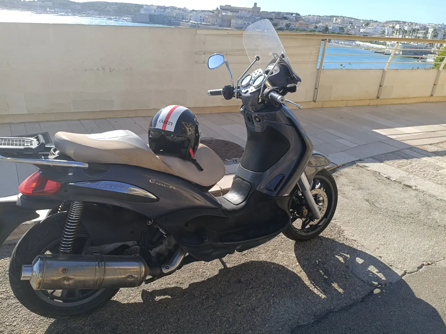 Piaggio Beverly 500 Šedá - 1