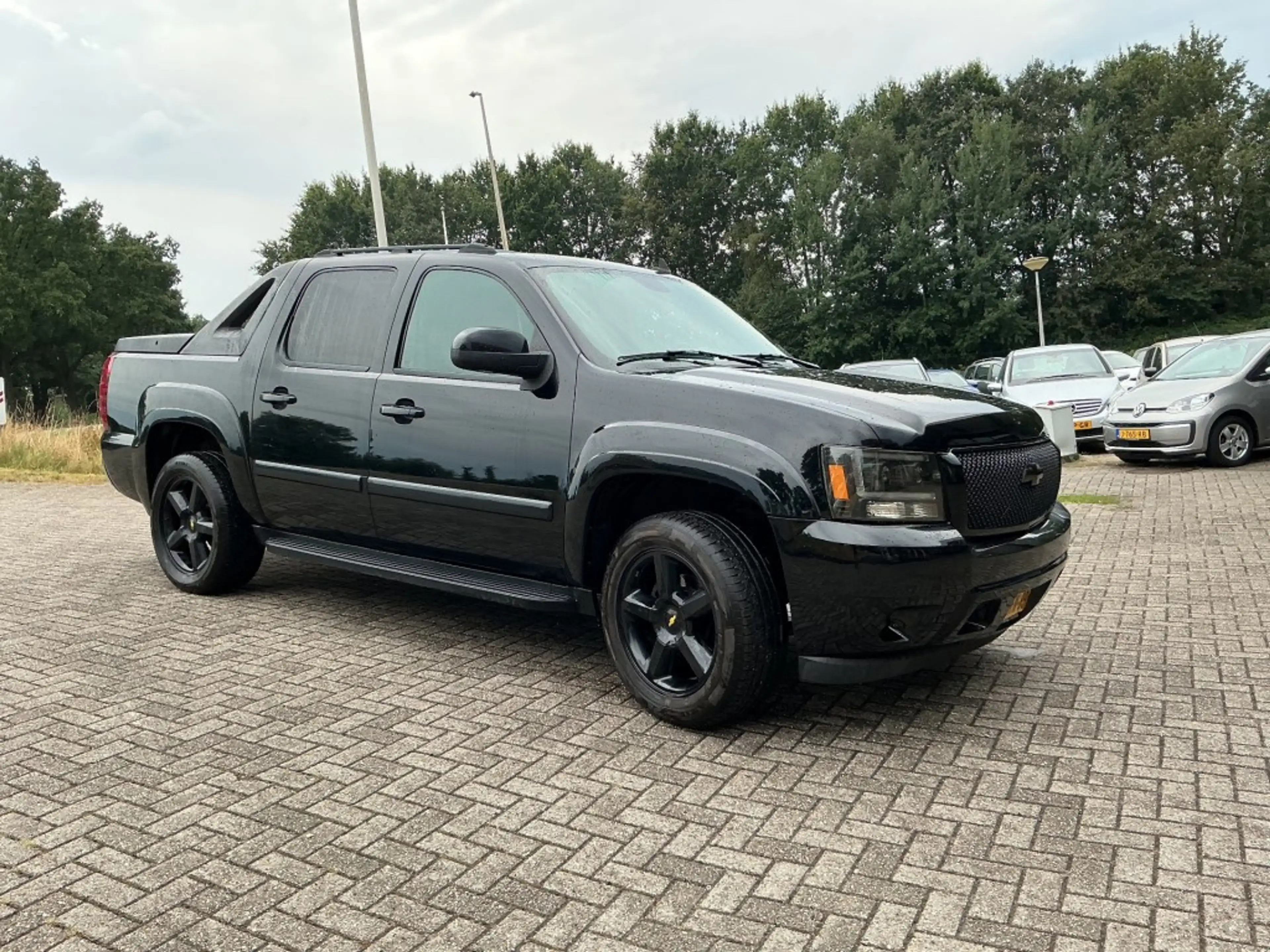 Chevrolet Avalanche - — photo 2