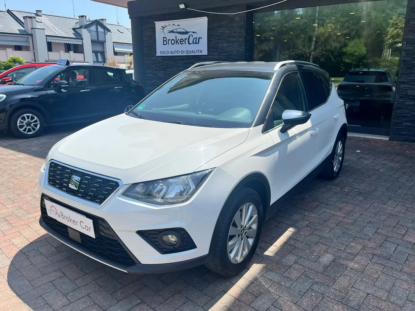 SEAT Arona Arona 1.0 tgi FR 90cv Bianco - 1