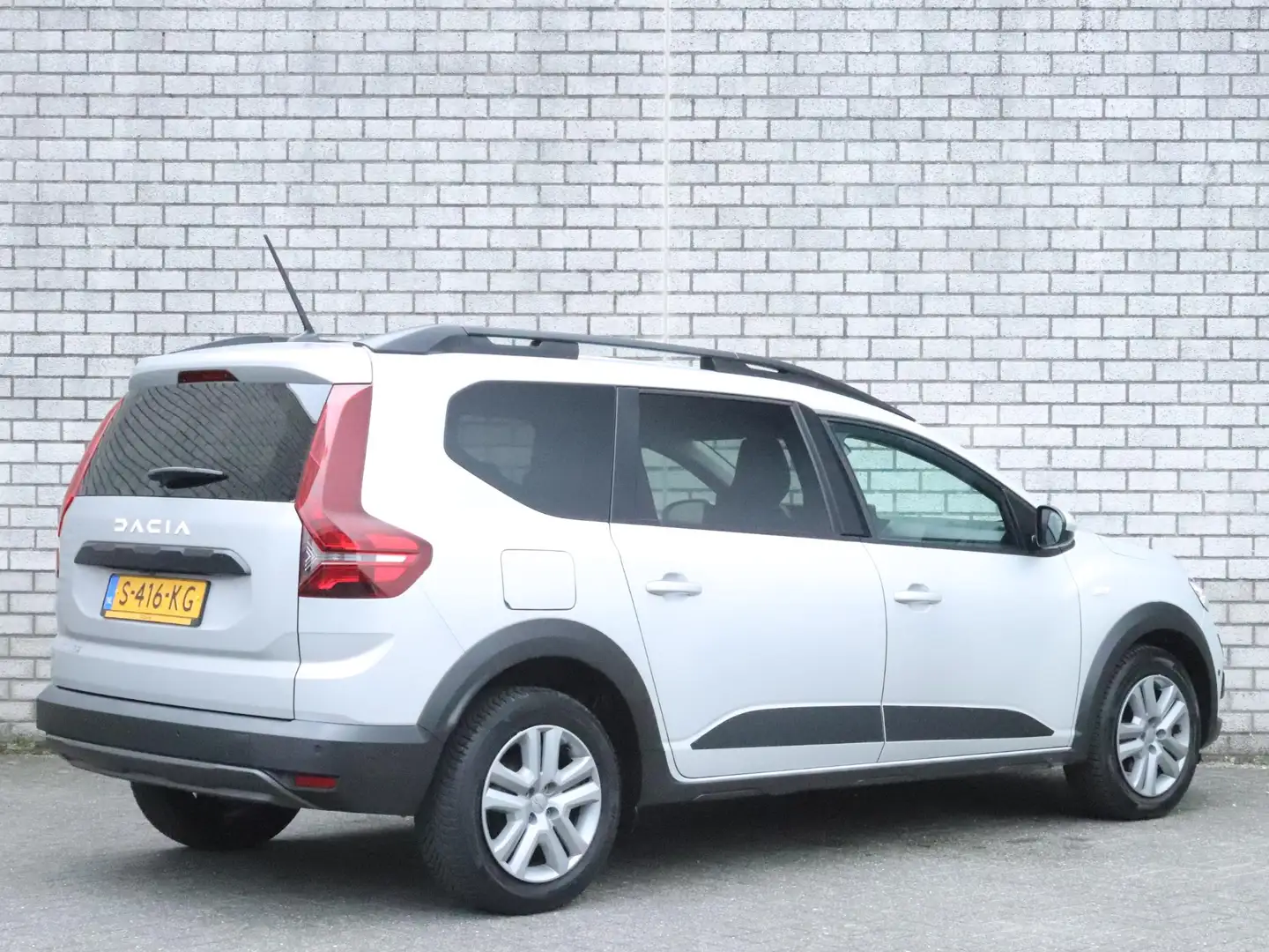 Dacia Jogger 1.0 TCe 110 Expression | 7-Persoons | Navigatie | Gris - 2