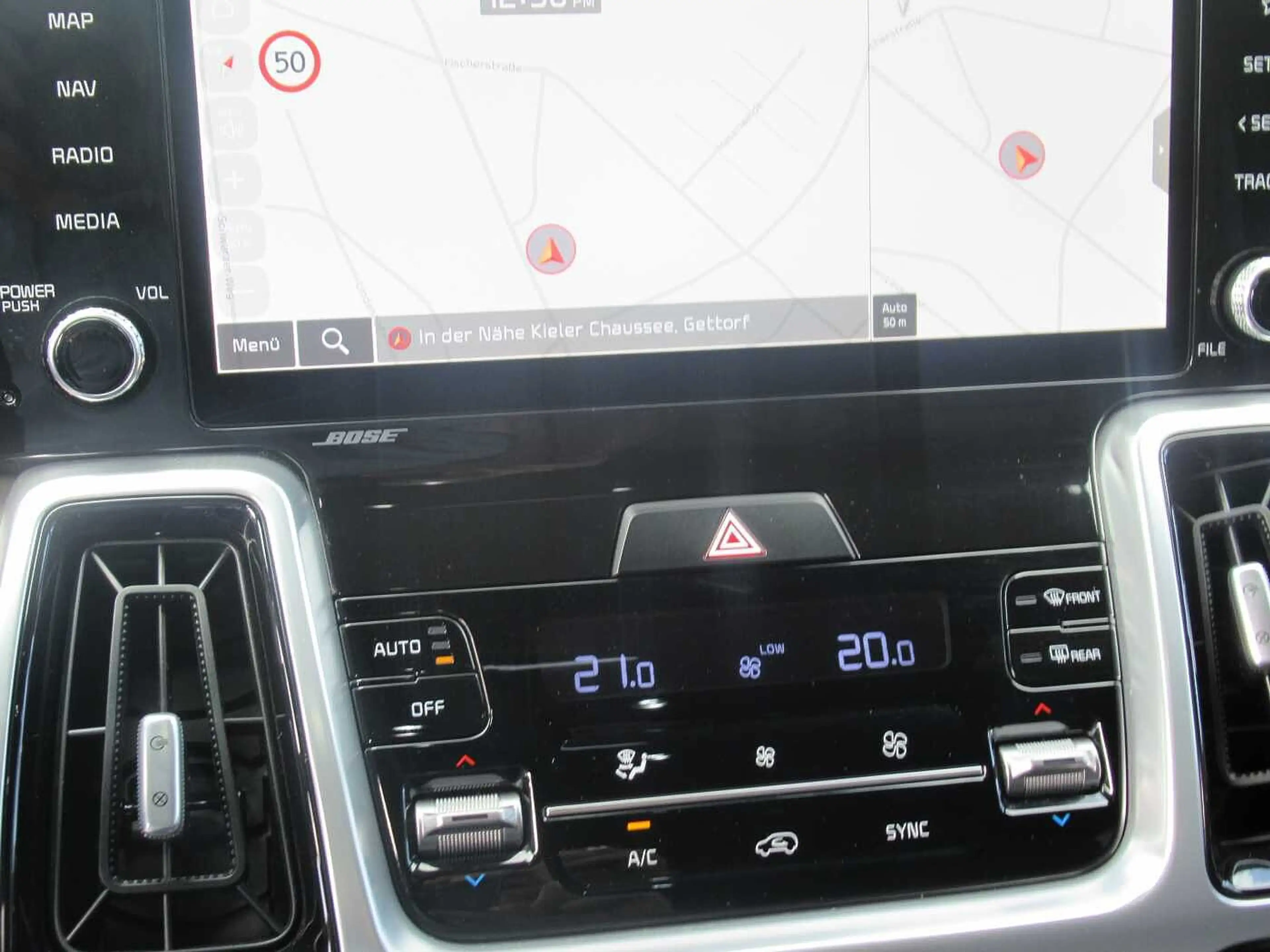 Kia Sorento AWD Platinum — photo 13
