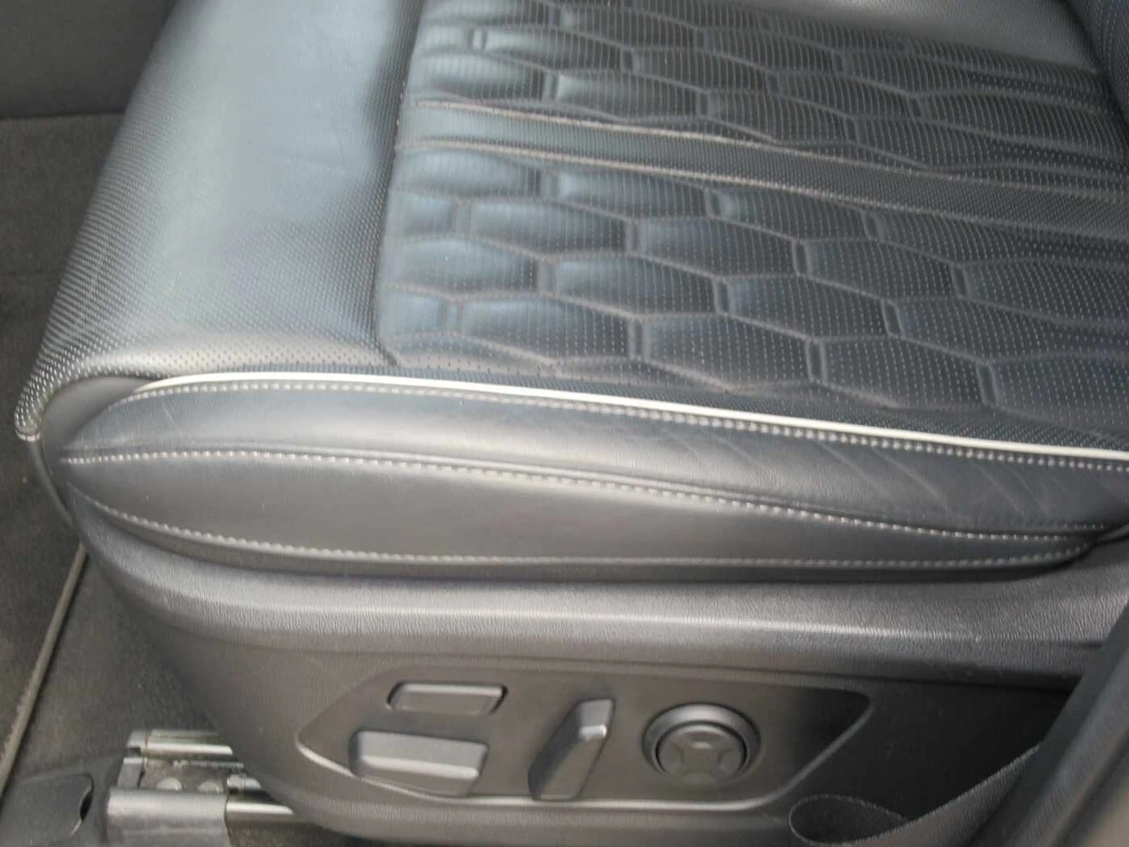 Kia Sorento AWD Platinum — photo 10