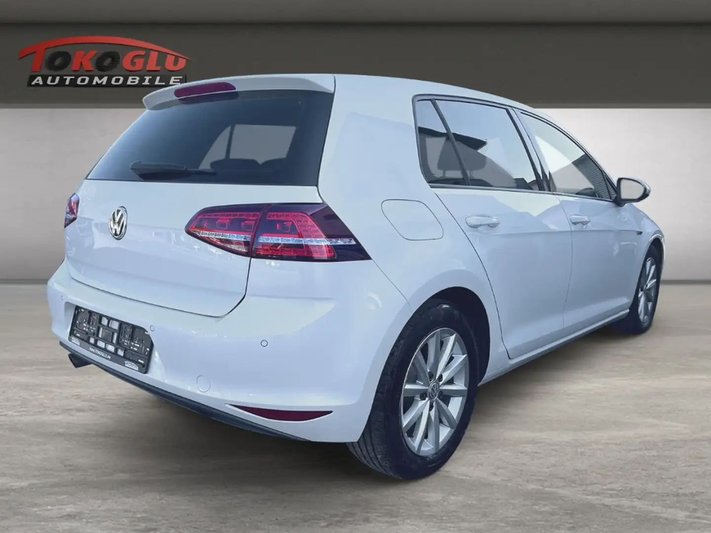 Volkswagen Golf VII Lounge BMT 1.6 TDI  Mehrzonenklima SHZ Fernlic Weiß - 2