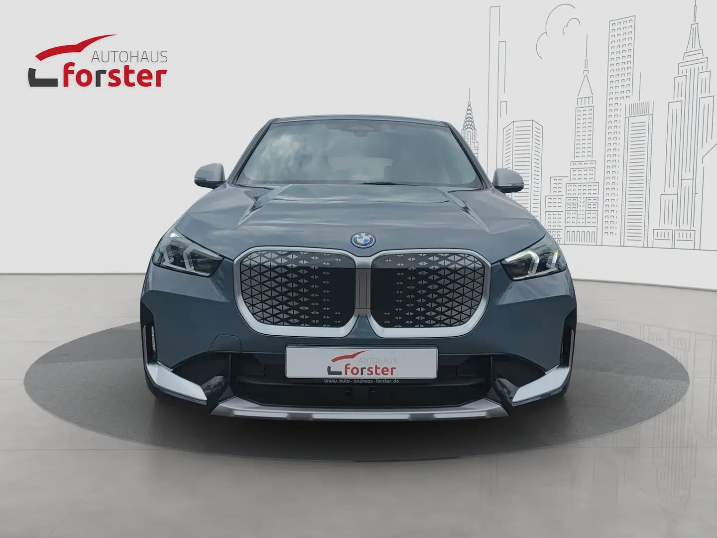 BMW iX1 30 xDrive xLine Kamera AHK Keyless Gris - 2