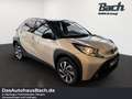 Toyota Aygo X 1.0 l Teamplayer 5 M/T Beige - thumbnail 2