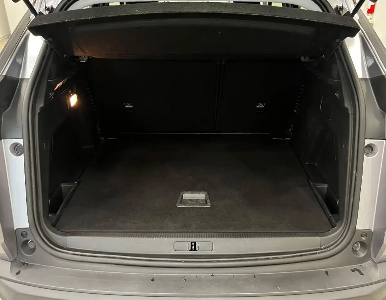 Peugeot 3008 BlueHDI 130 S&S Active Pack 9