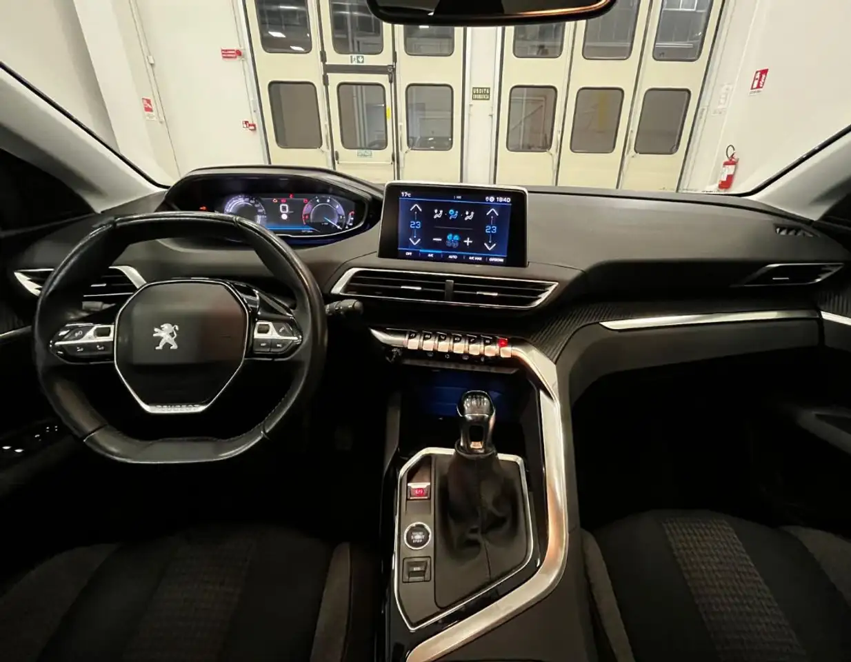Peugeot 3008 BlueHDI 130 S&S Active Pack 7