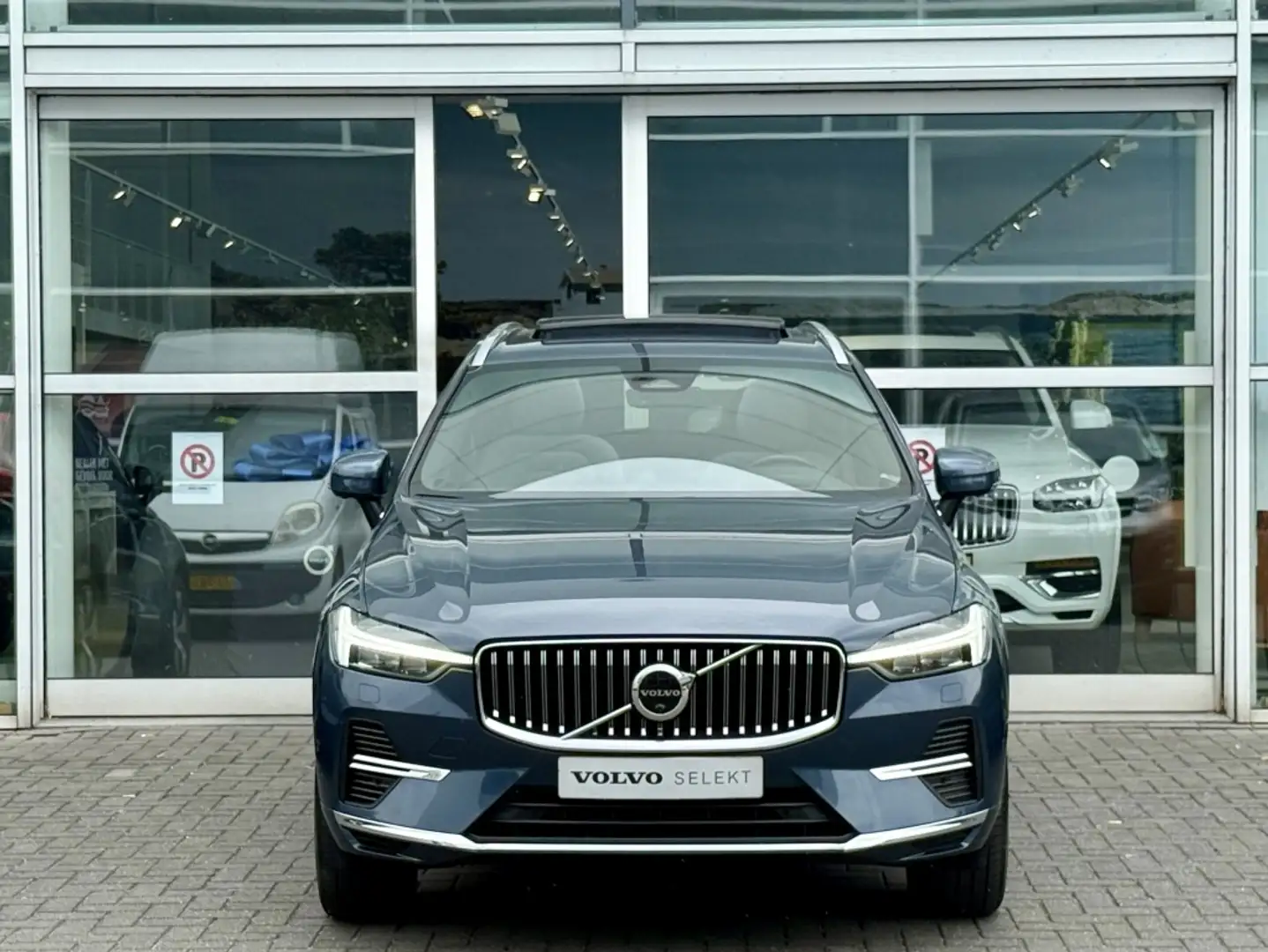 Volvo XC60 T8 455PK Recharge Inscription| Full Options !! Blauw - 2