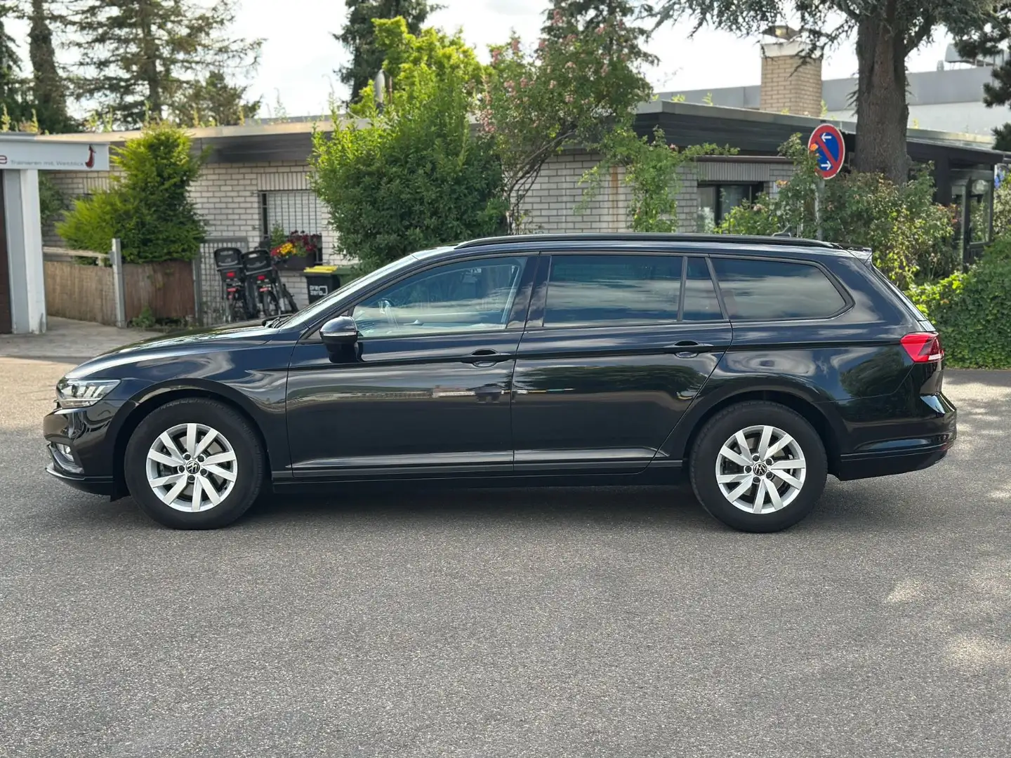 Volkswagen Passat Variant 2.0 1.Hand LED Navi Klima Schwarz - 2
