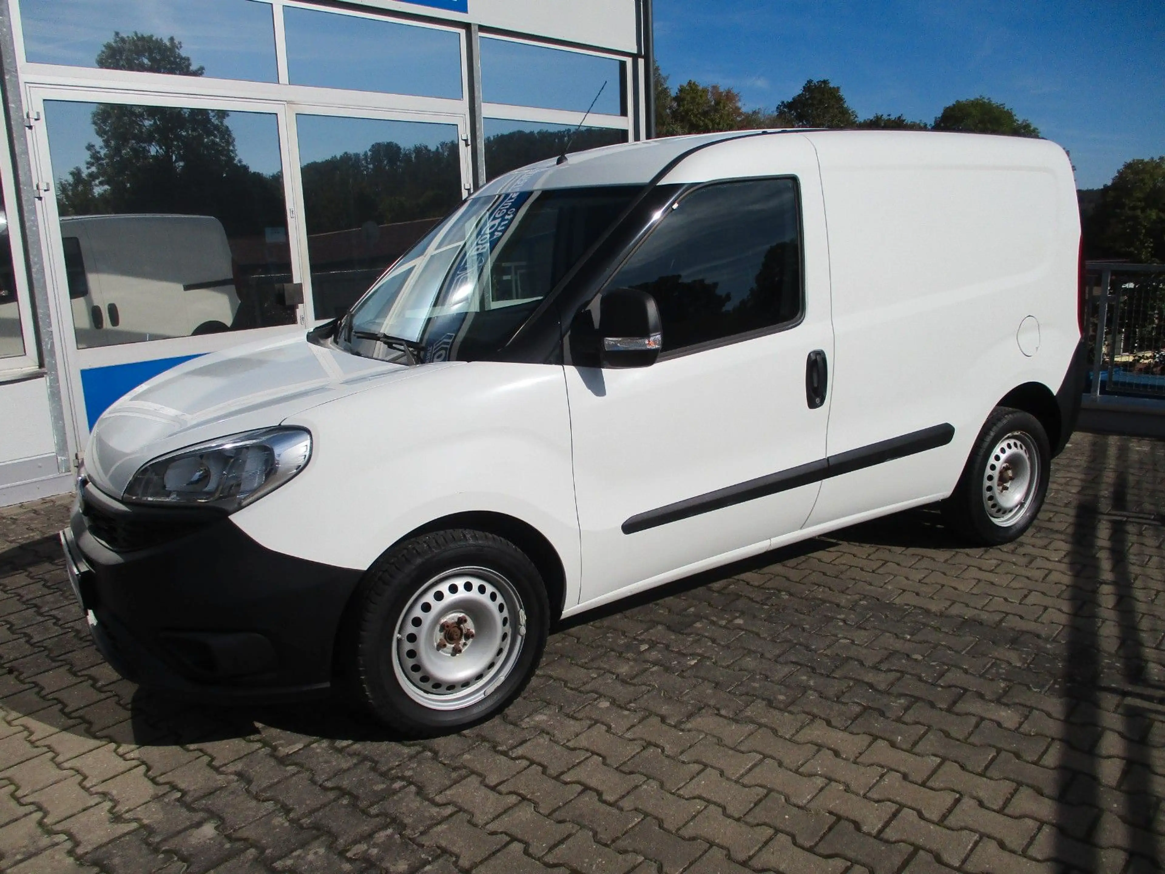 Fiat Doblo Doblò Basis Kasten+Trenngitter+HU neu