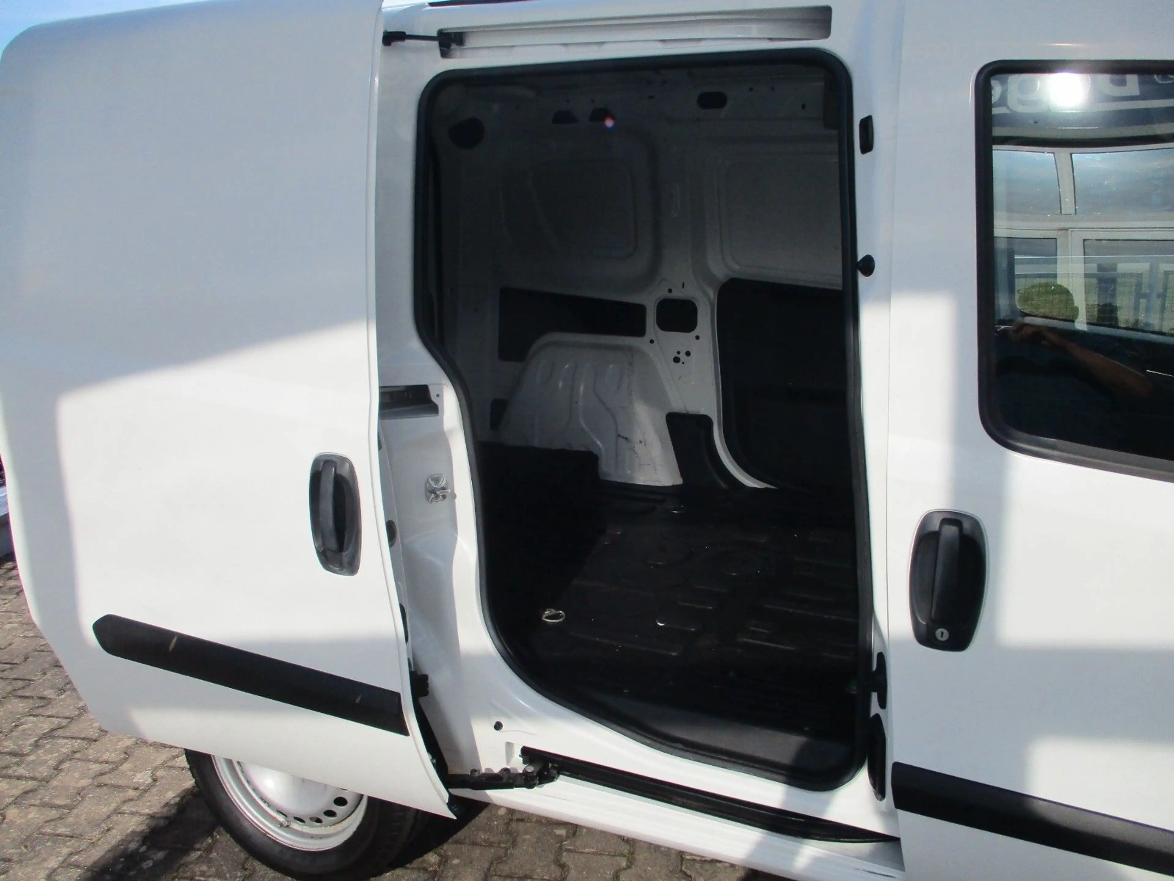 Fiat Doblo Doblò Basis Kasten+Trenngitter+HU neu — photo 5