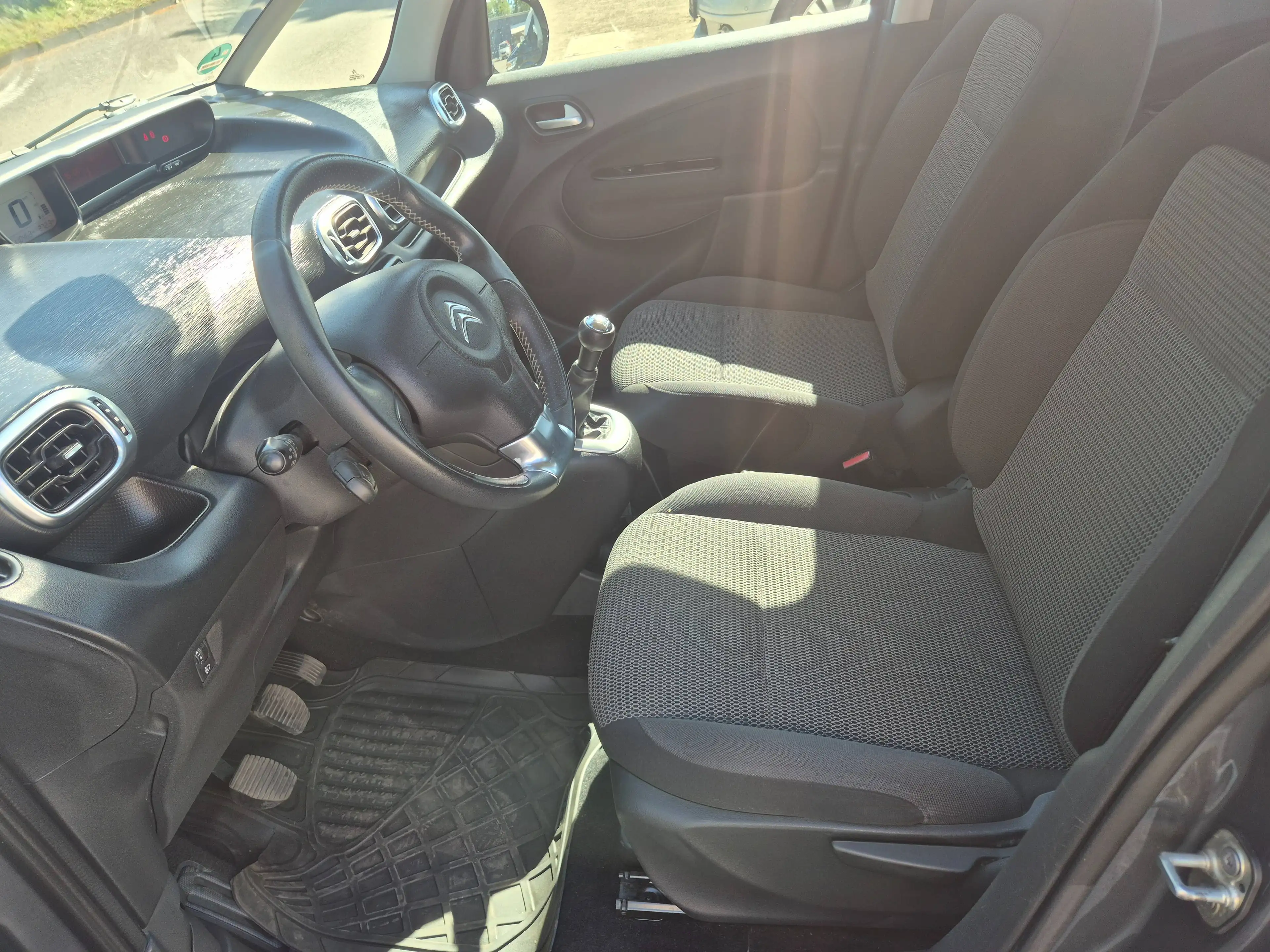 Citroen C3 Picasso Selection Tüv 11.2027 — photo 10