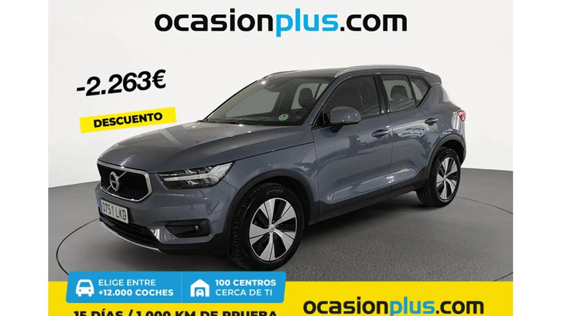 Volvo XC40 D3 Momentum Pro Aut. Gris - 1