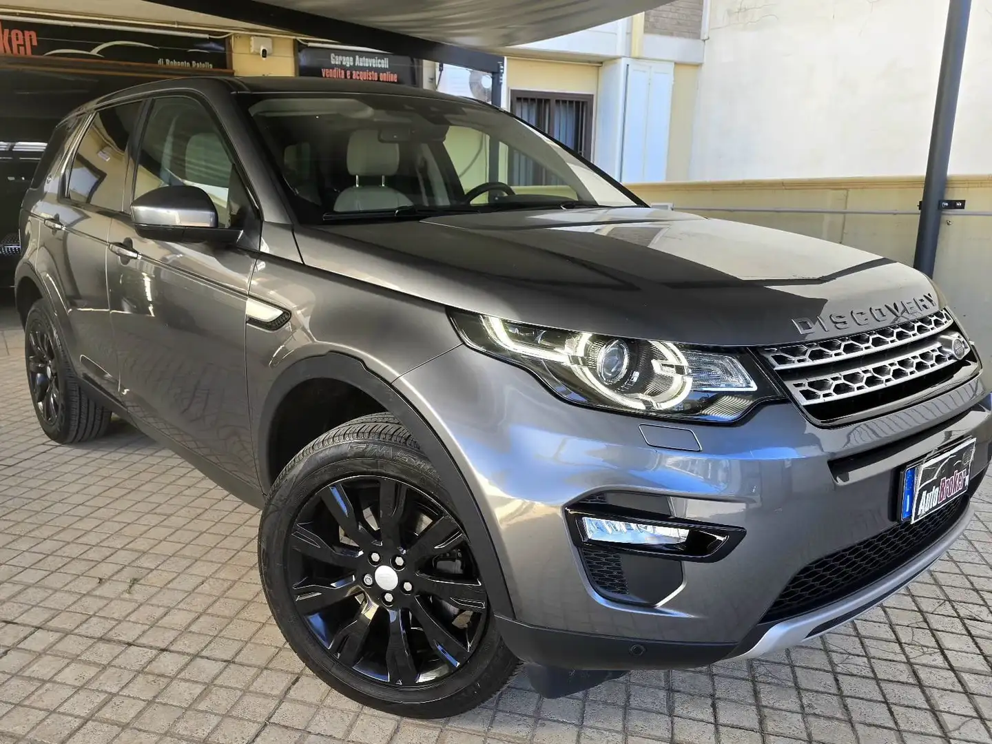 Land Rover Discovery Sport 2.0 SD4 HSE 180cv 4x4 Gris - 1