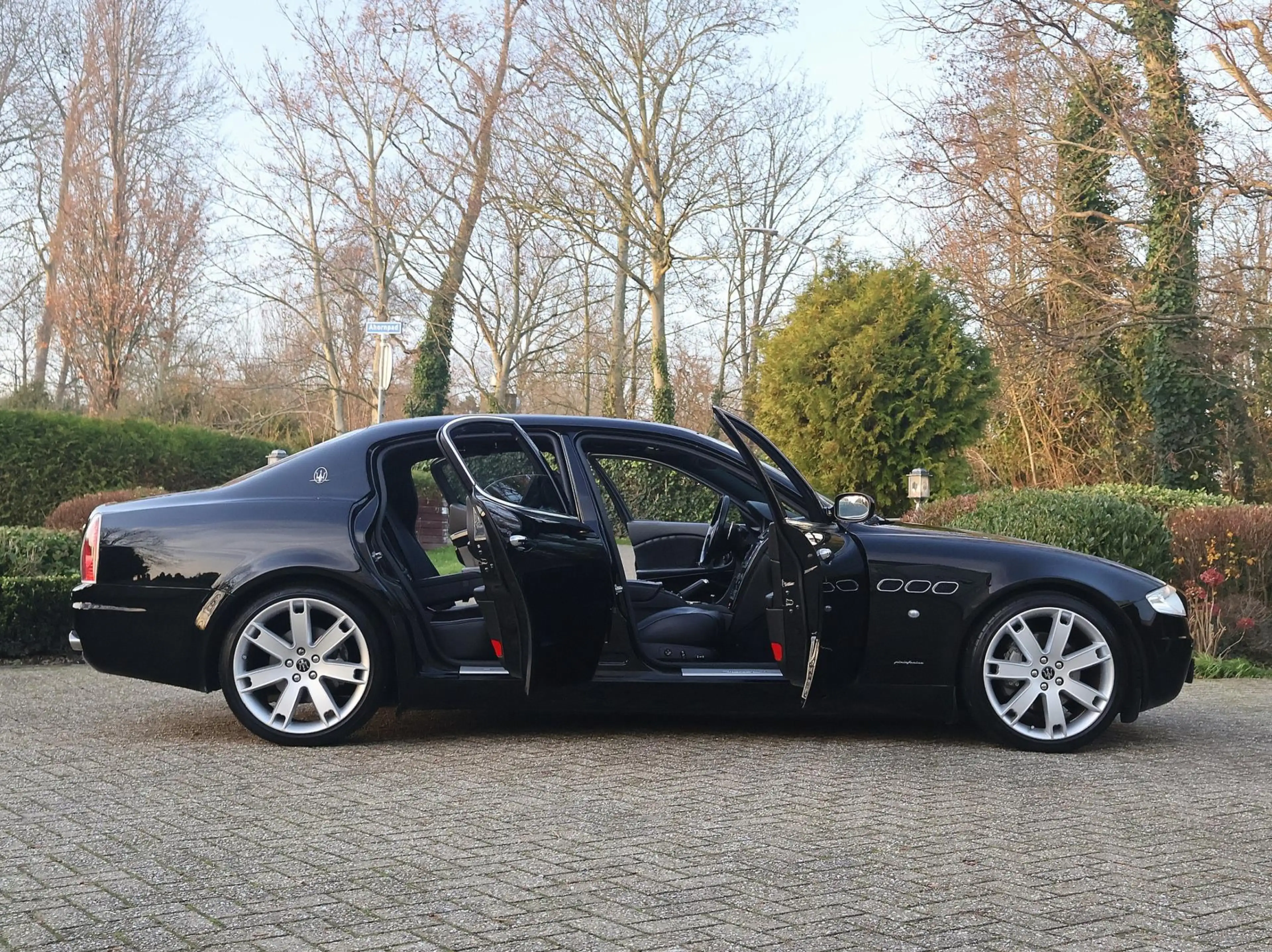 Maserati Quattroporte 4.2 Duo Select Sport GT-uitgevoerd — photo 2