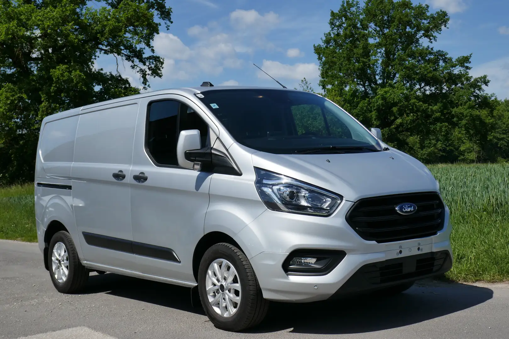 Ford Transit Custom 320 L1 Trend Silber - 1