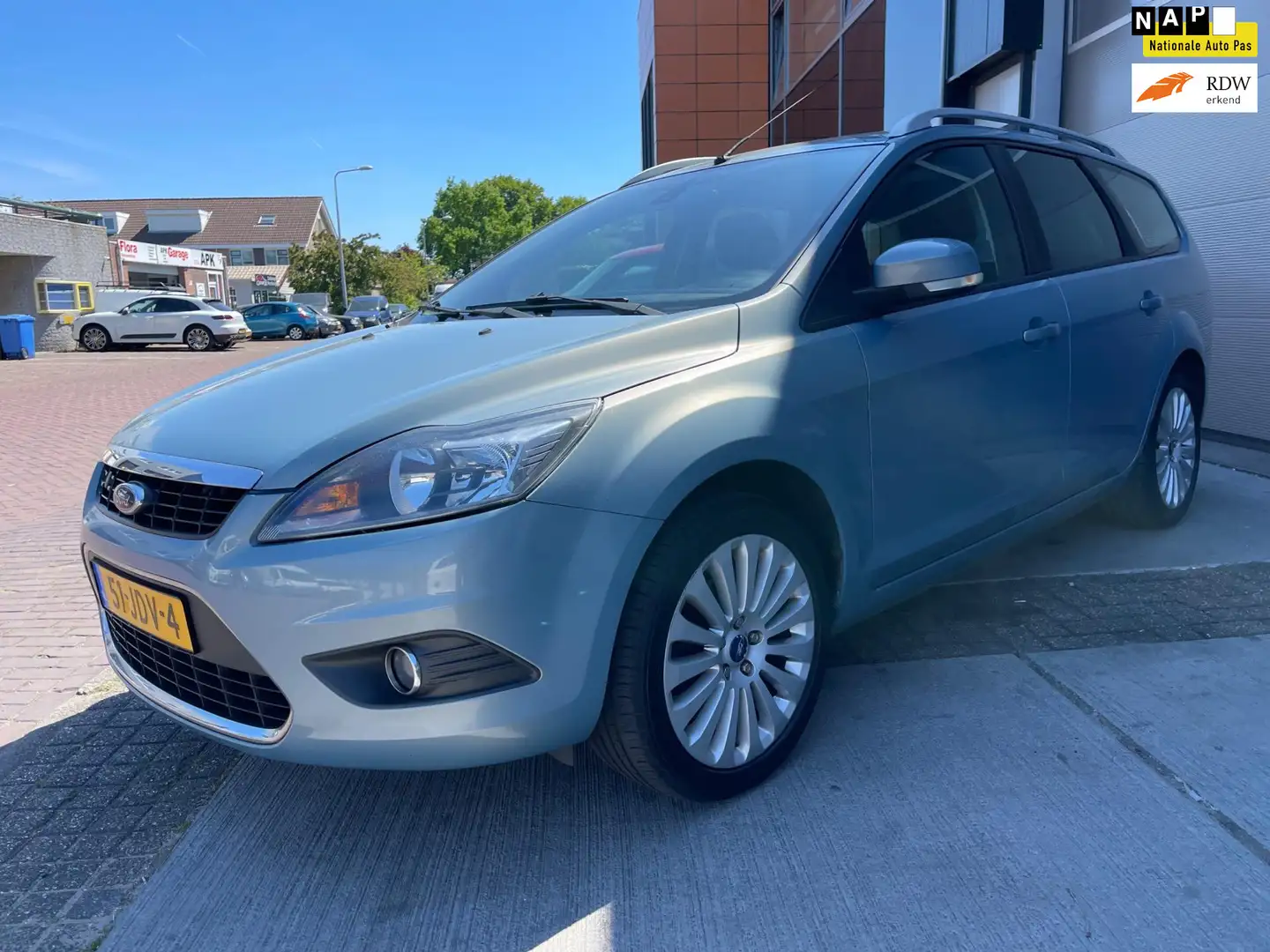 Ford Focus Wagon 1.8 Titanium/Cruise-c/Climate-c/Navi/PDC/Tre Blauw - 1