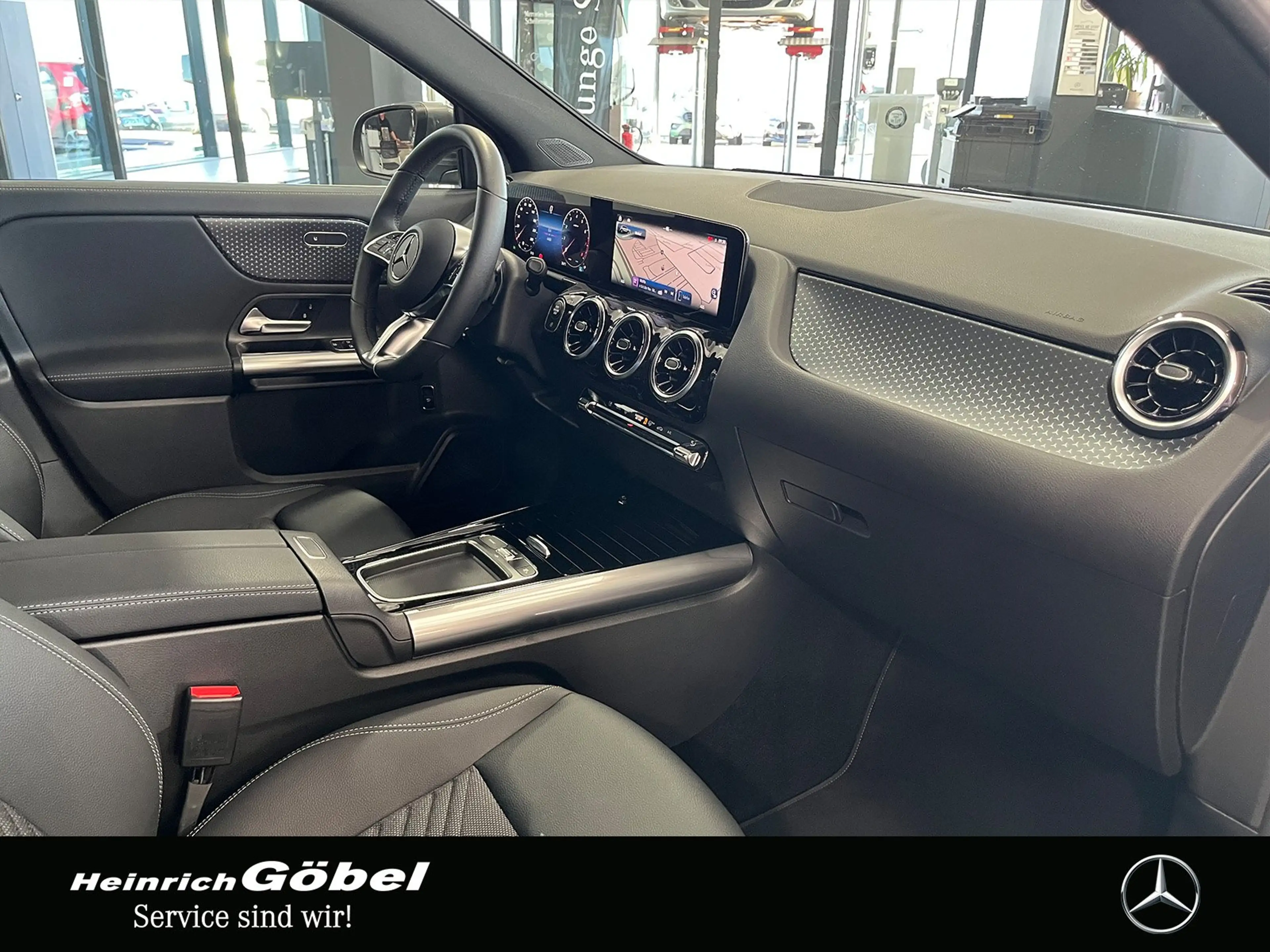 Mercedes-Benz GLA 220 4M PROGRESSIVE+LED+KAMERA+NAVI+CARPLAY — photo 7