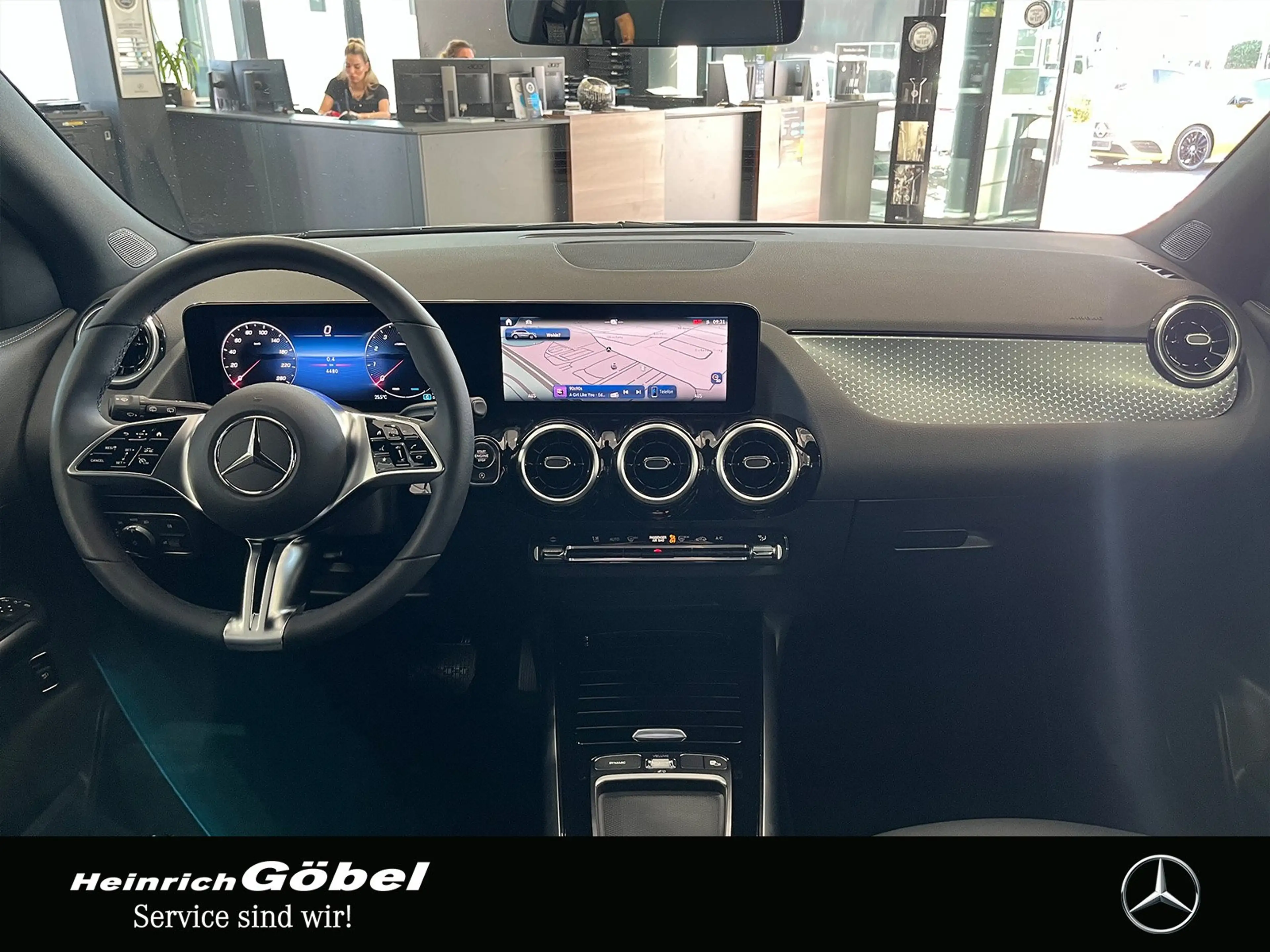 Mercedes-Benz GLA 220 4M PROGRESSIVE+LED+KAMERA+NAVI+CARPLAY — photo 11