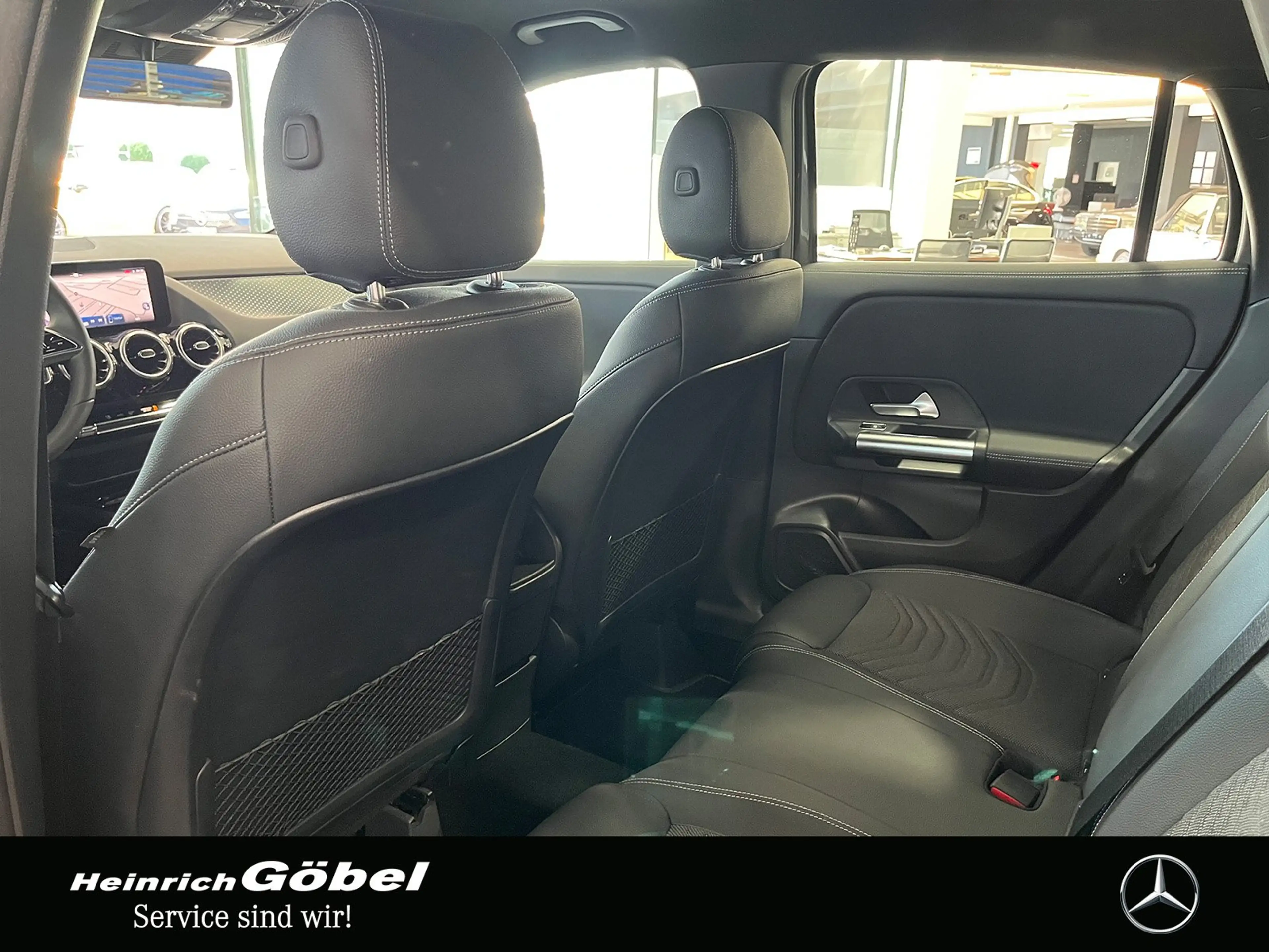 Mercedes-Benz GLA 220 4M PROGRESSIVE+LED+KAMERA+NAVI+CARPLAY — photo 9