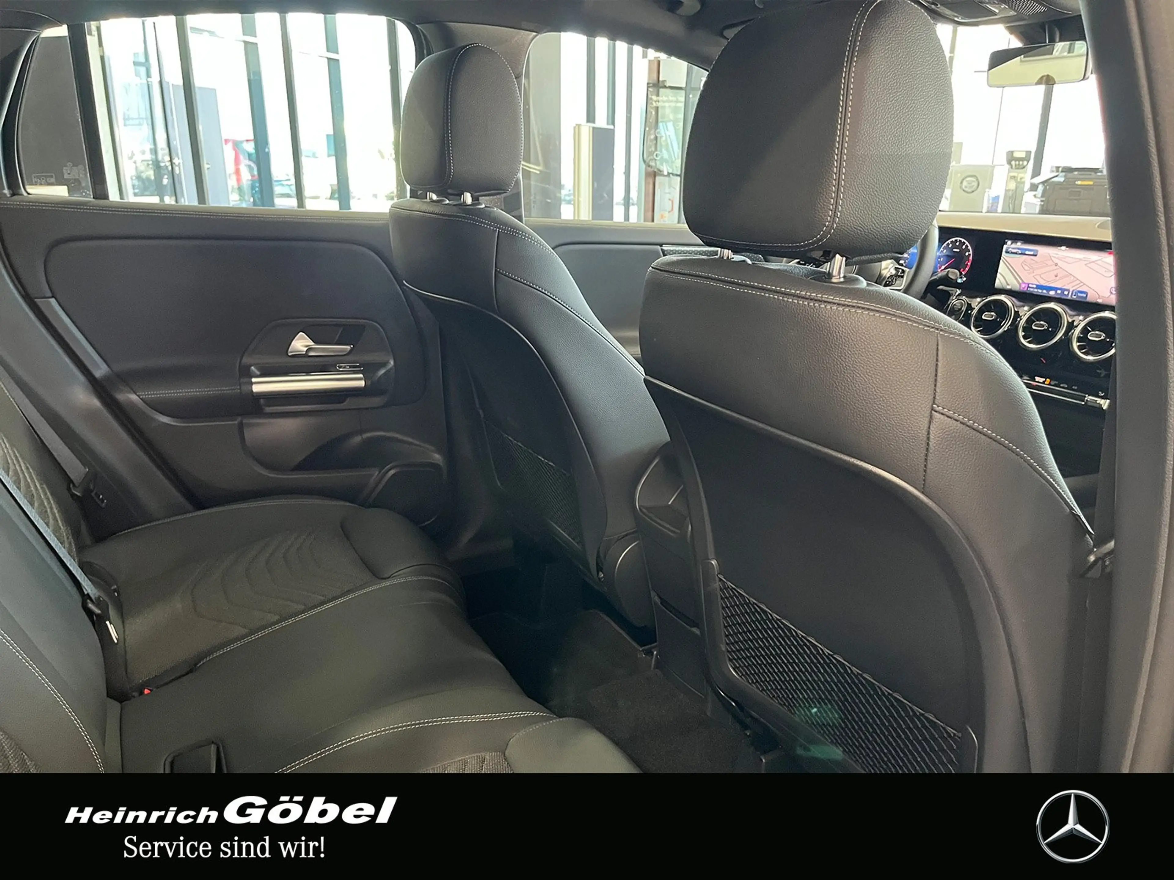 Mercedes-Benz GLA 220 4M PROGRESSIVE+LED+KAMERA+NAVI+CARPLAY — photo 8
