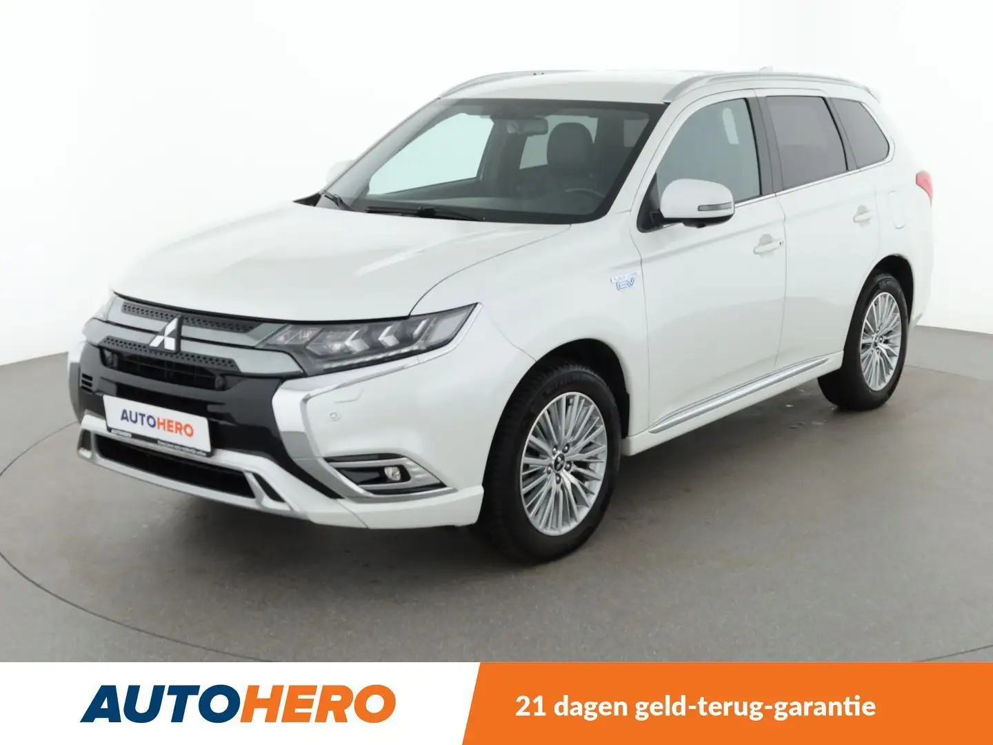 Mitsubishi Outlander PHEV Intro Edition 4WD Blanc - 1