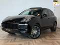 Porsche Cayenne 3.0 S E-Hybrid, PANO , DEALER ONDERHOUDEN , INRUIL Fekete - thumbnail 1