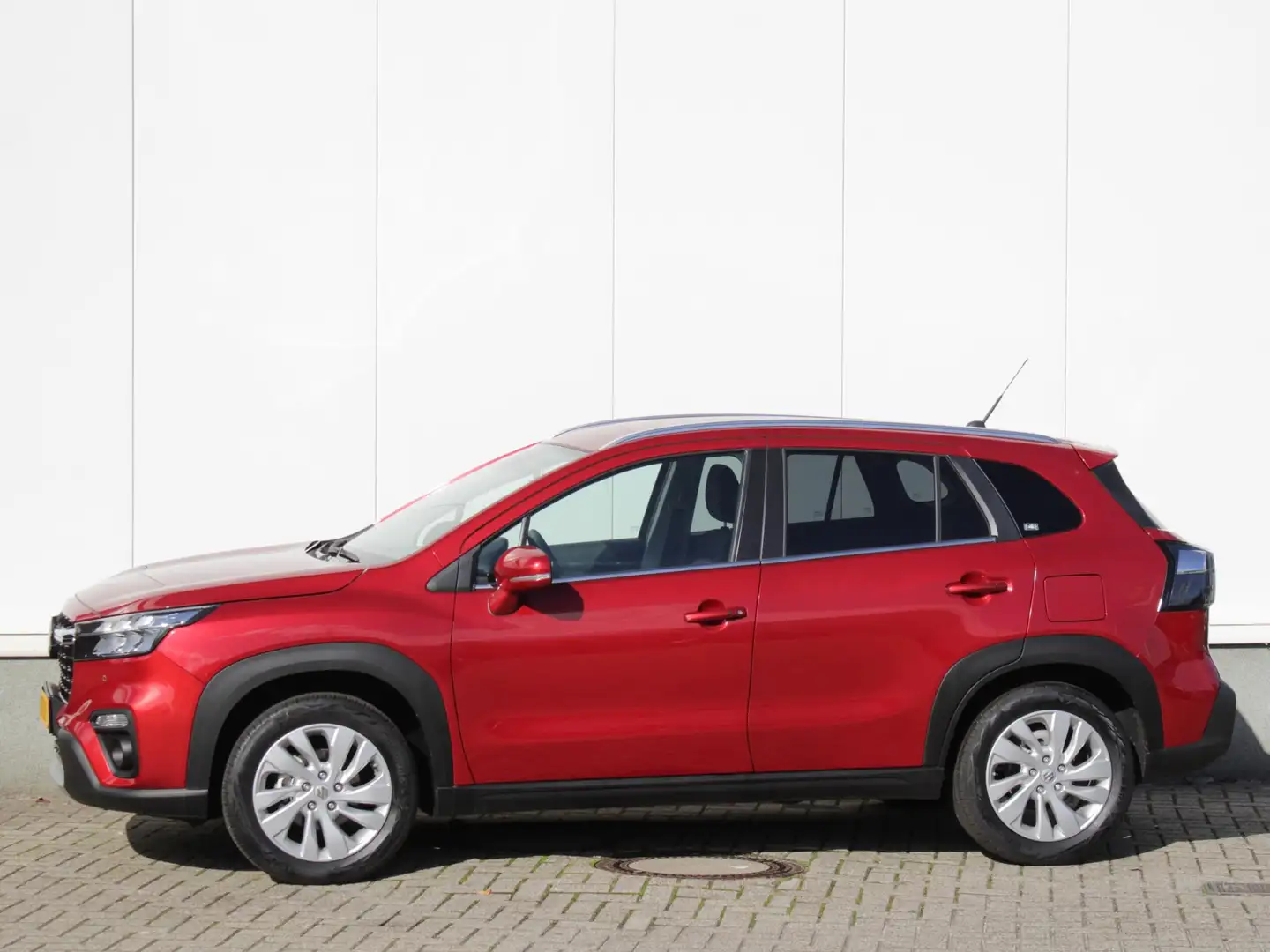 Suzuki S-Cross 1.4 Boosterjet Select Smart Hybrid | CarPlay / And Red - 2
