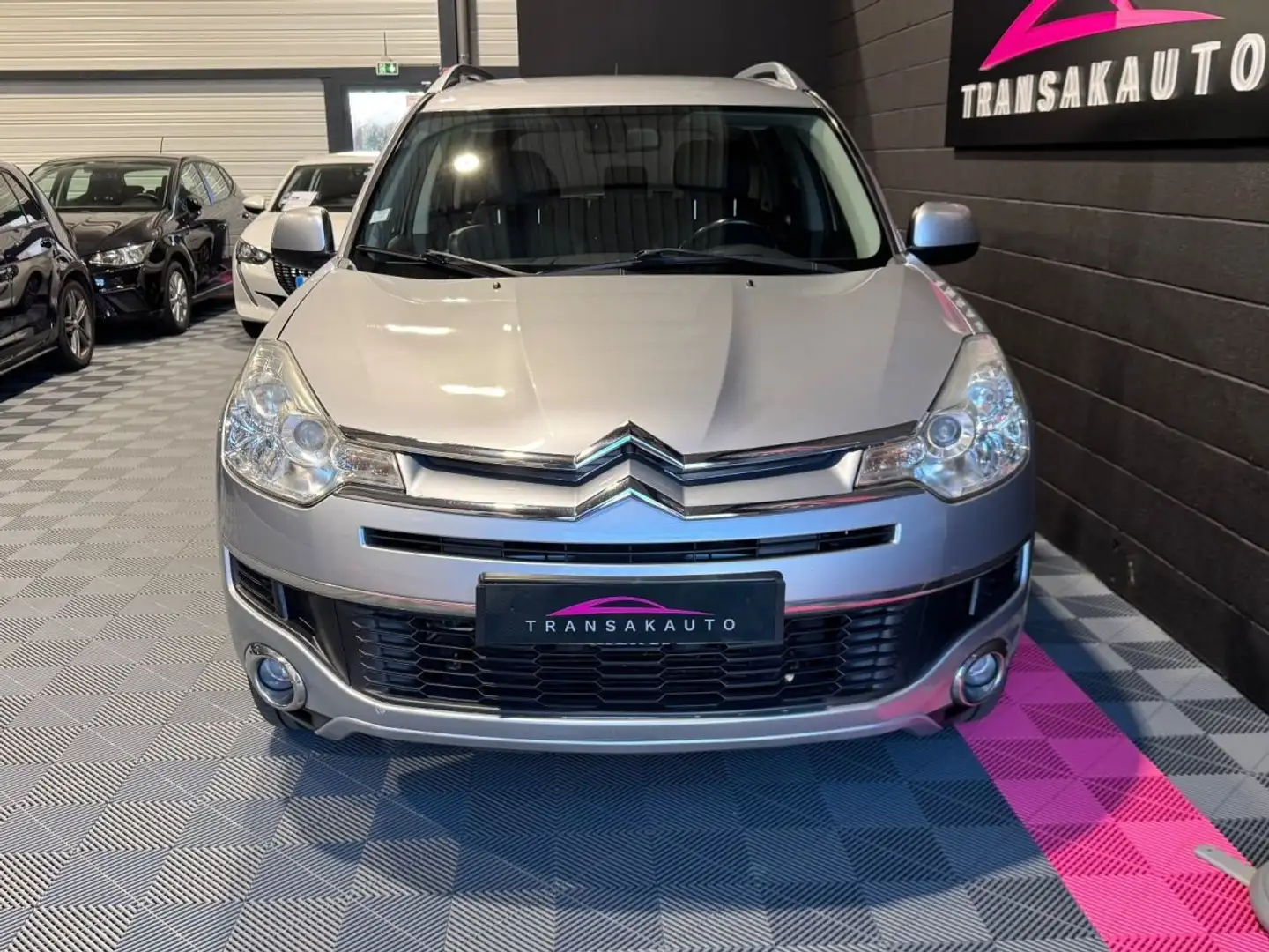 Citroen C-Crosser HDi 160 FAP Airplay Gris - 2