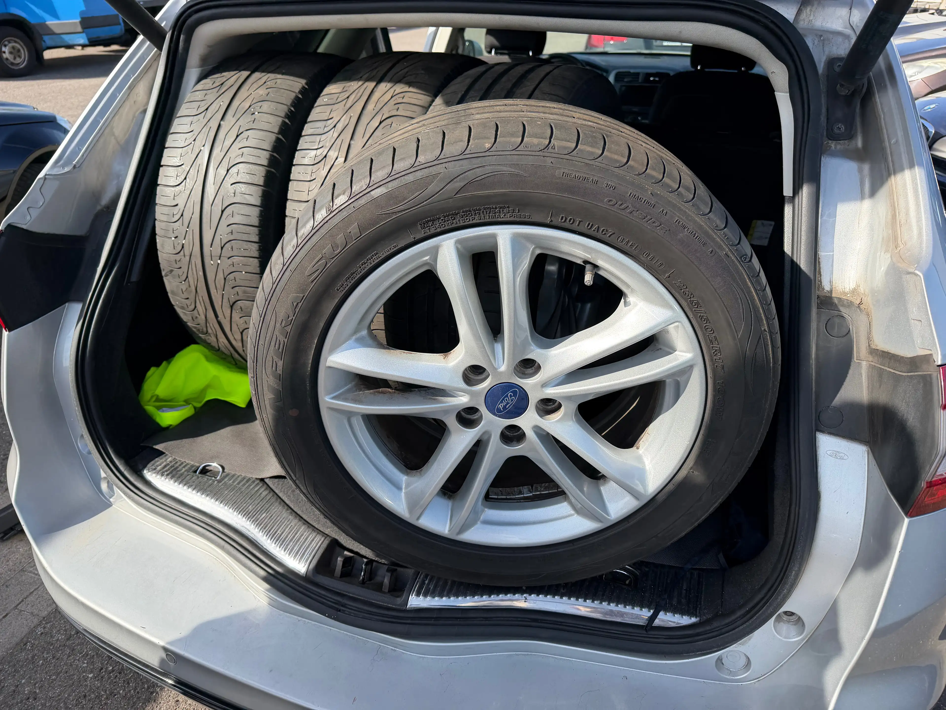 Ford Mondeo Titanium — photo 11