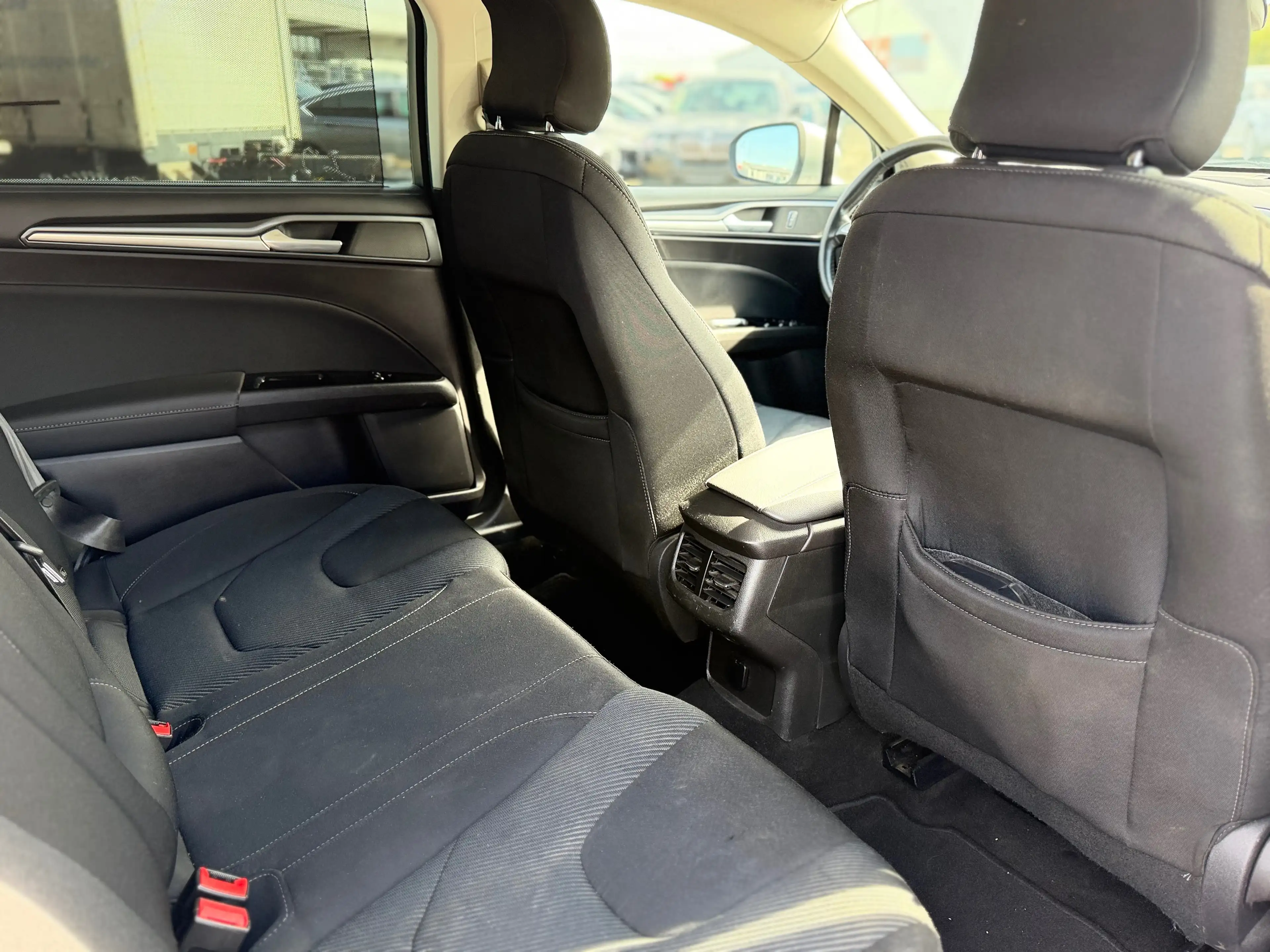 Ford Mondeo Titanium — photo 6