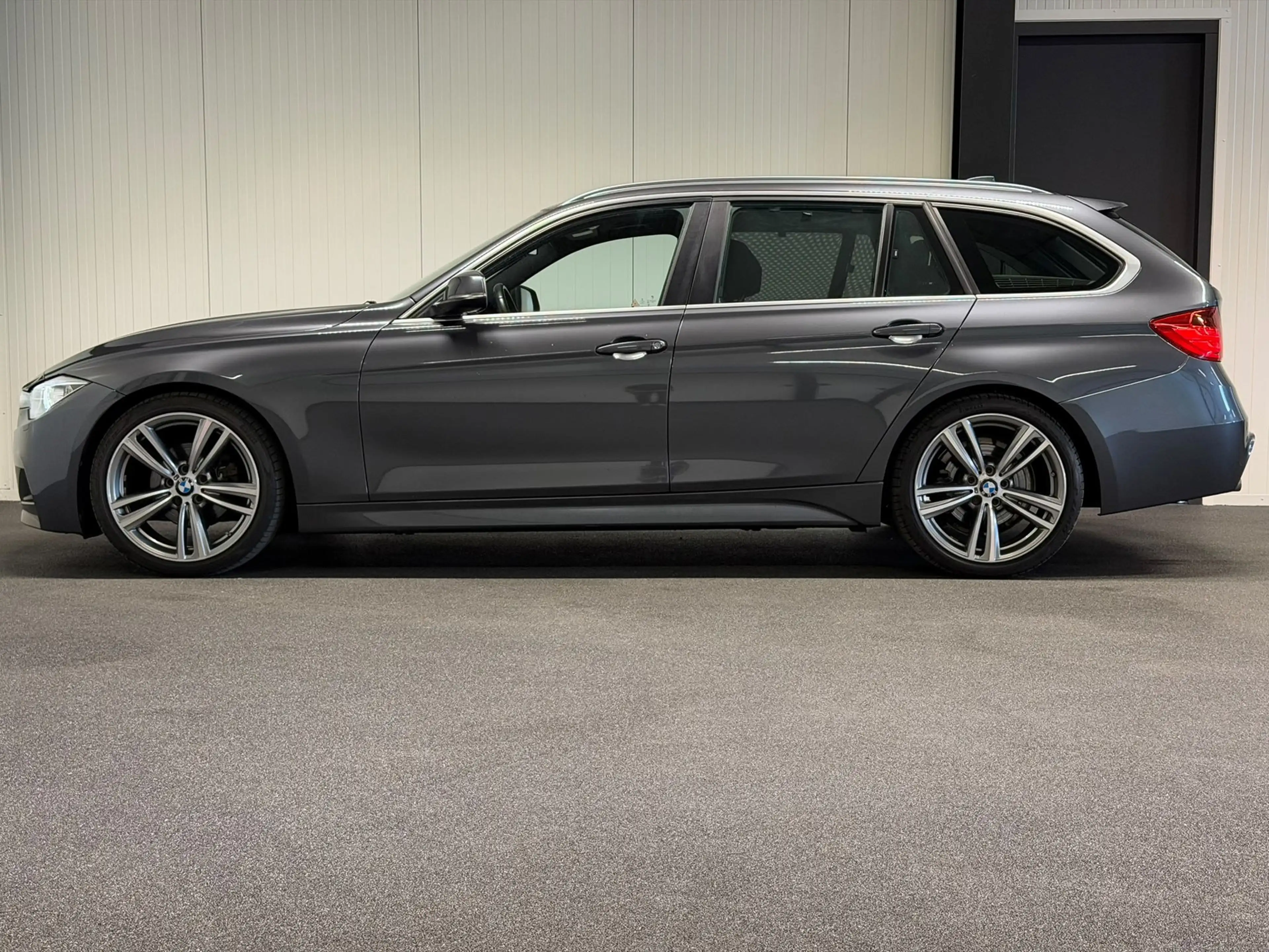 BMW 316 3-serie Touring 316i Executive (M-SPORT, ALCANTARA — photo 3