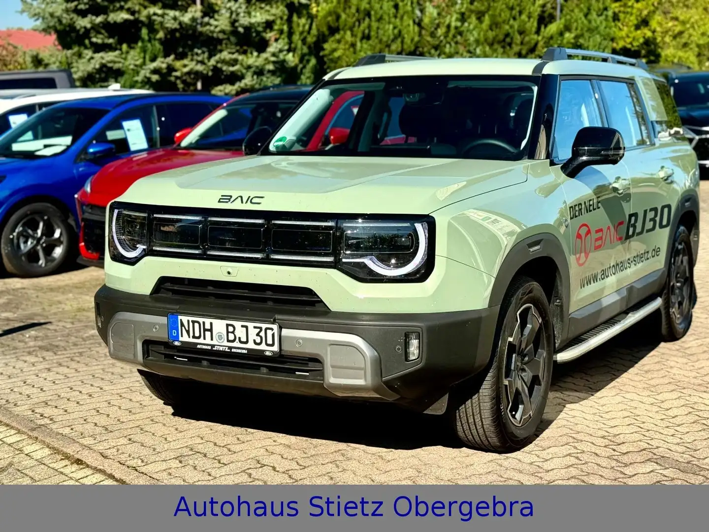 BAIC BJ30 e 4X4 Vollhybrid Mega Ausstattung Schwarz - 2