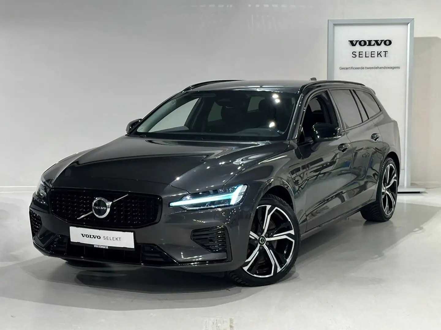Volvo V60 T6 Recharge Dark Plus Gris - 1