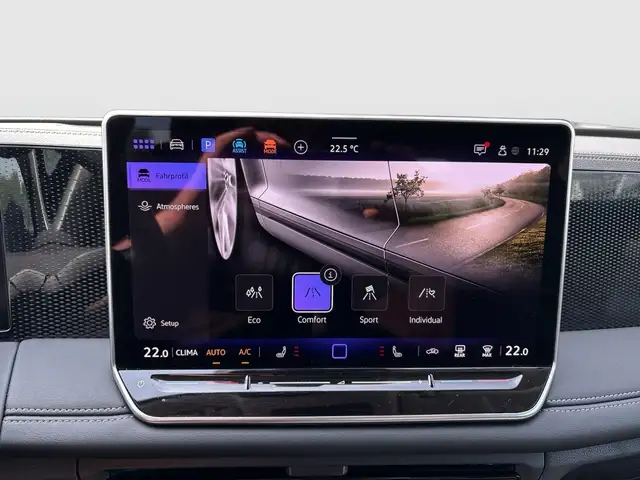 Volkswagen Tiguan view 16
