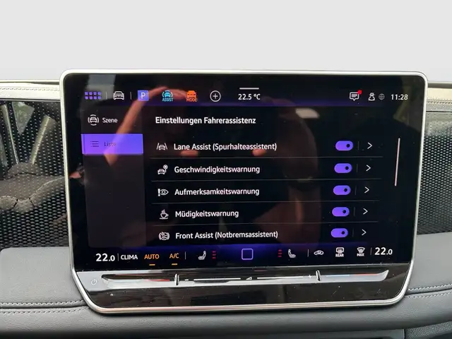 Volkswagen Tiguan view 15
