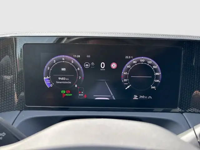 Volkswagen Tiguan view 13