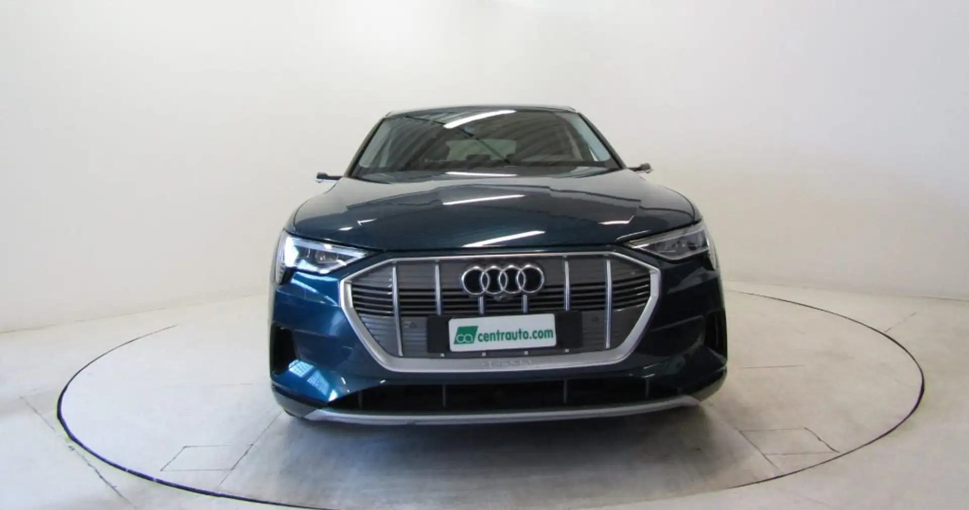 Audi e-tron 55 quattro Business Aut. * ELETTRICA * Blu/Azzurro - 2