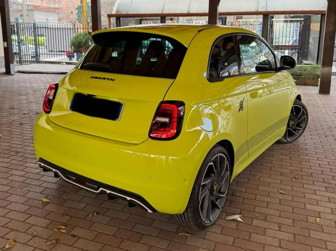 Abarth 500e 2025